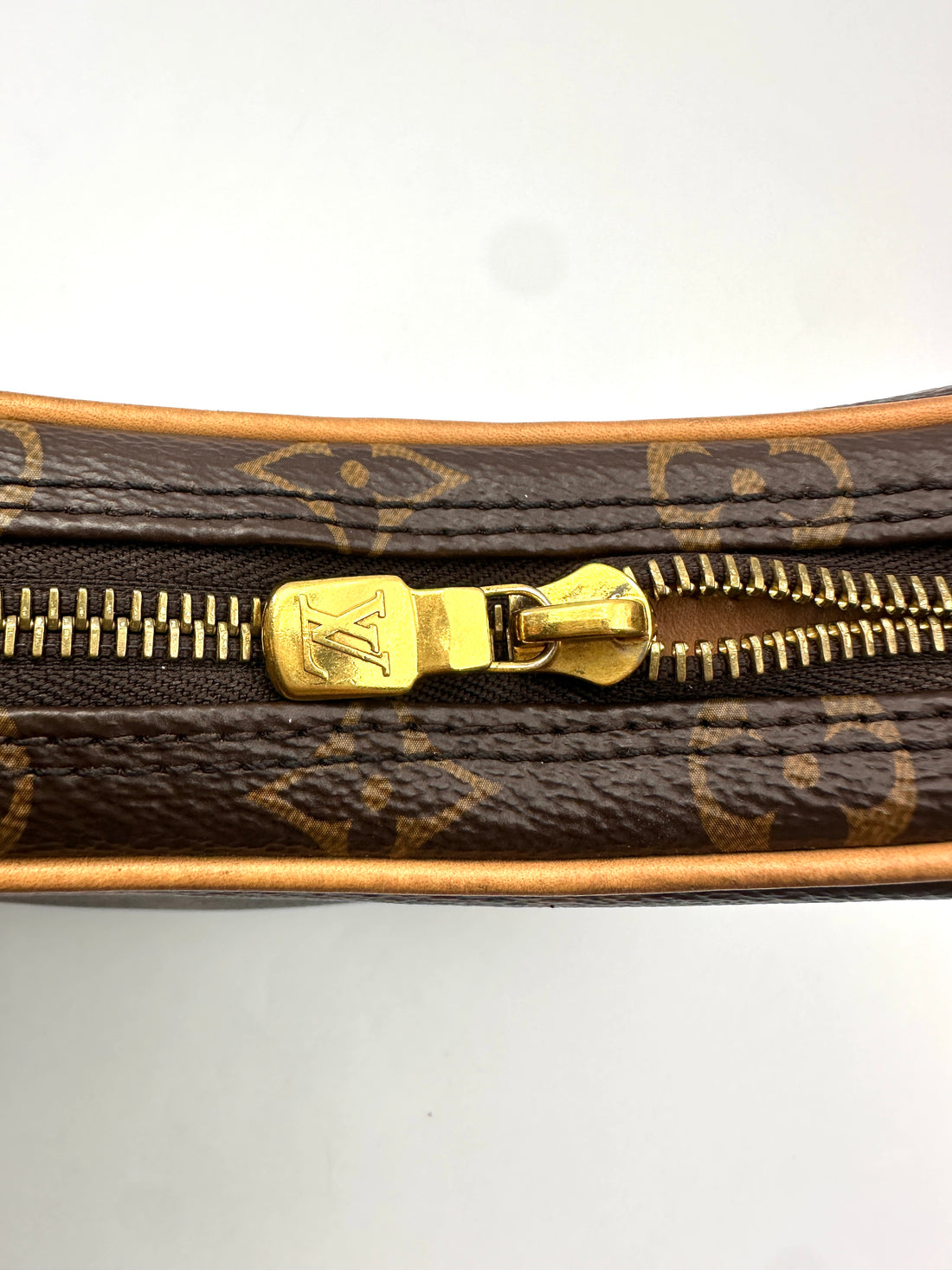 Louis Vuitton Loop Monogram Canvas Shoulder Bag LV3307