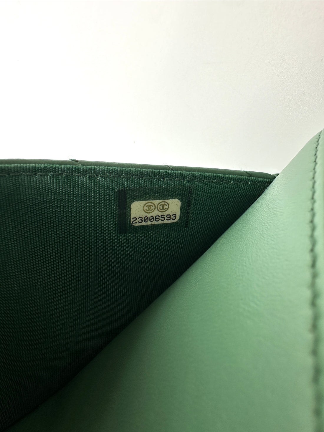 Chanel Timeless Classic Green Chevron Quilted Lambskin Wallet On Chain(23***93) CC2535