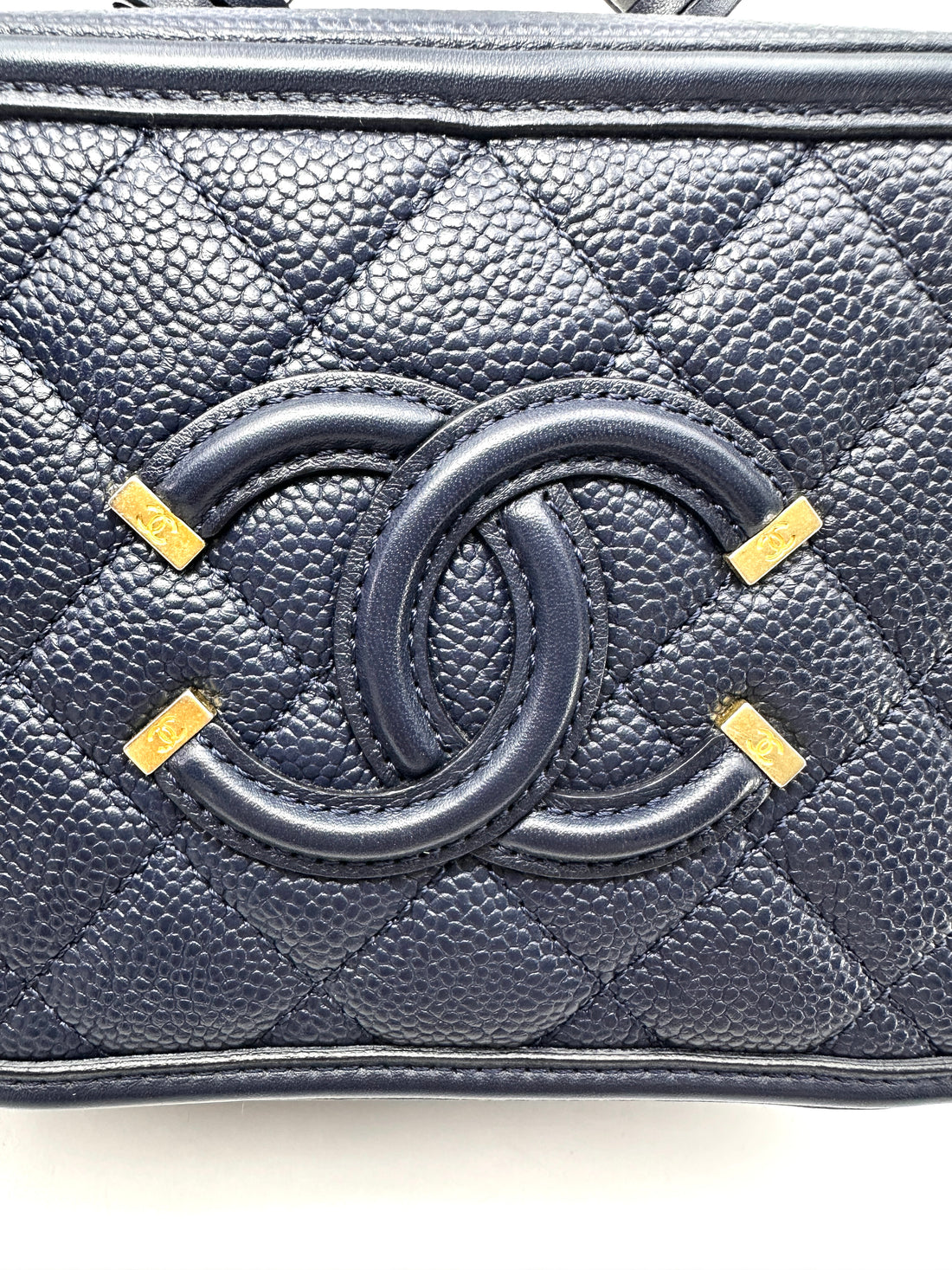 Chanel CC Filigree Navy Quilted Leather Vanity Case(27***65) CC2536