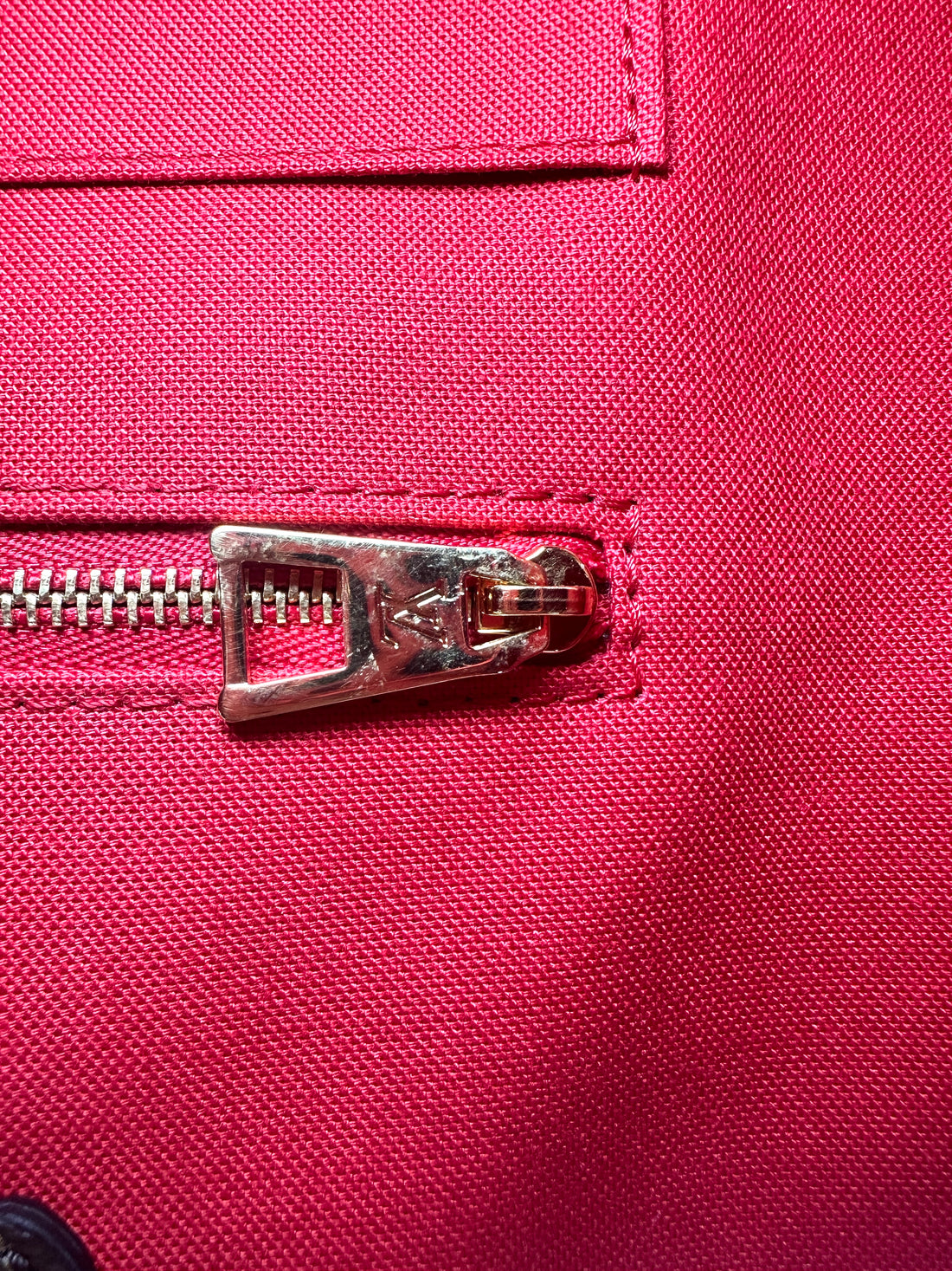 Louis Vuitton Onthego GM Monogram Canvas Handle Bag LV3313