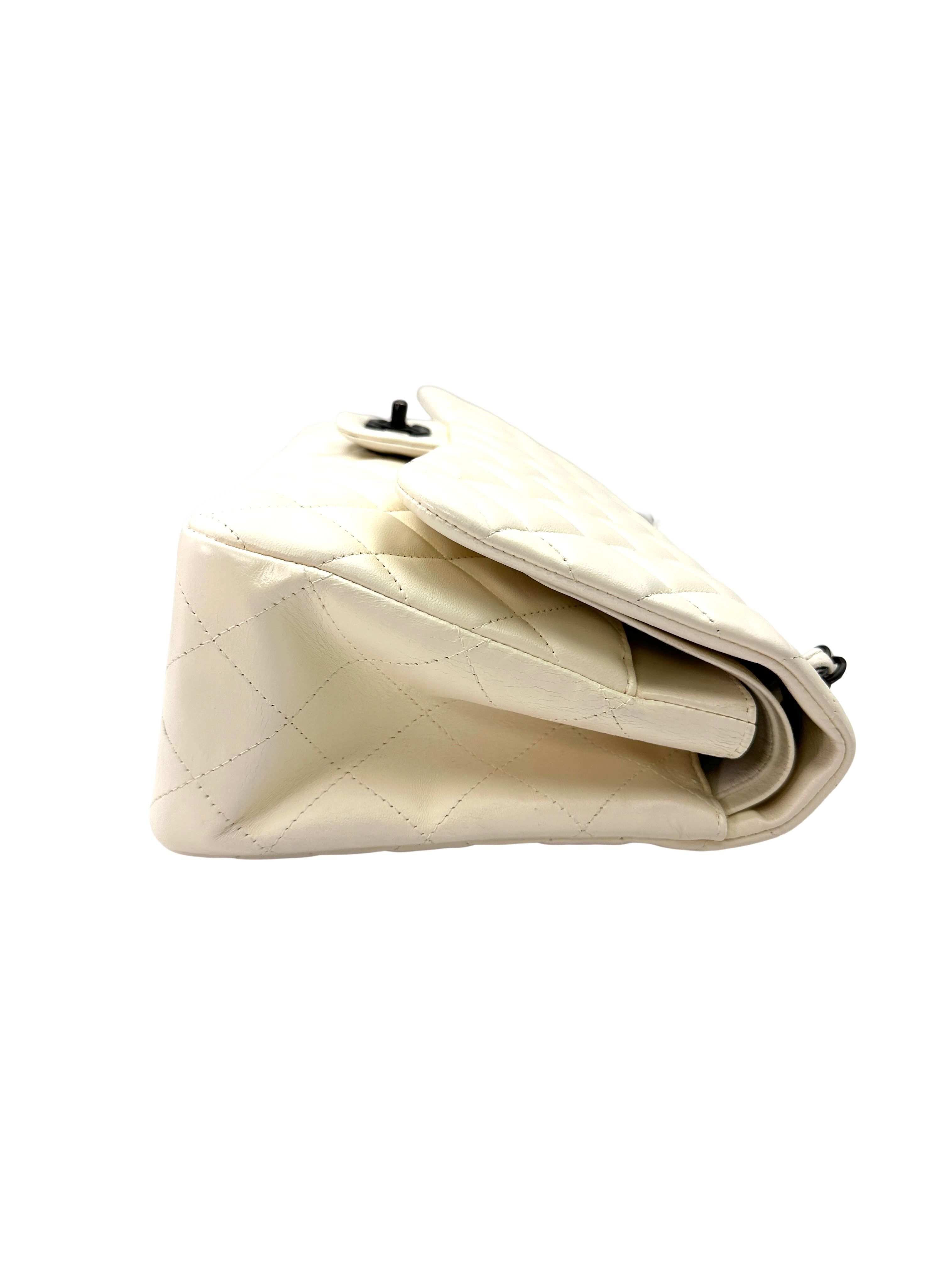 Chanel Classic Flap White Quilted Leather Jumbo Shoulder Bag With Black Buckle(14***54) CC2547
