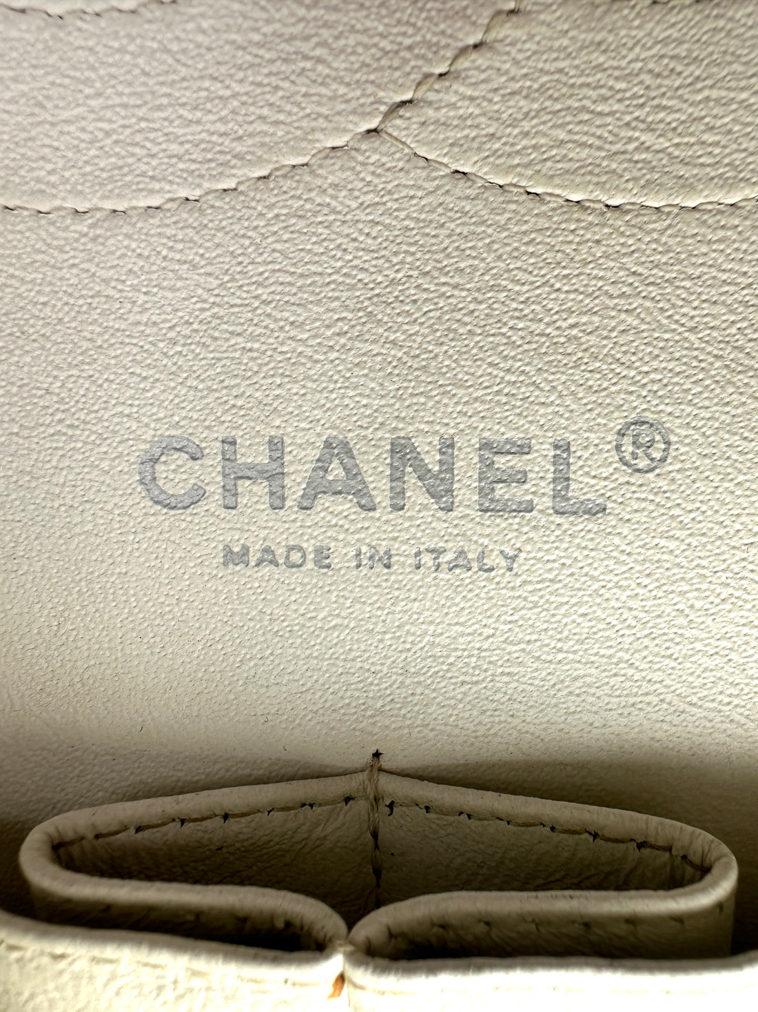 Chanel Classic Flap White Quilted Leather Jumbo Shoulder Bag With Black Buckle(14***54) CC2547