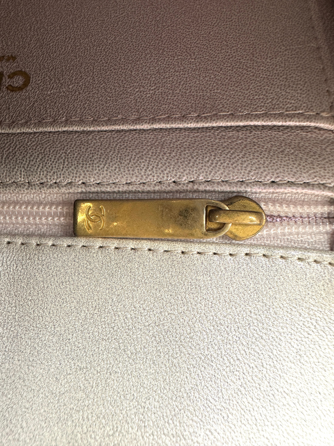 Chanel White Quilted Leather Top Handle Flap Bag(31***92) CC2549