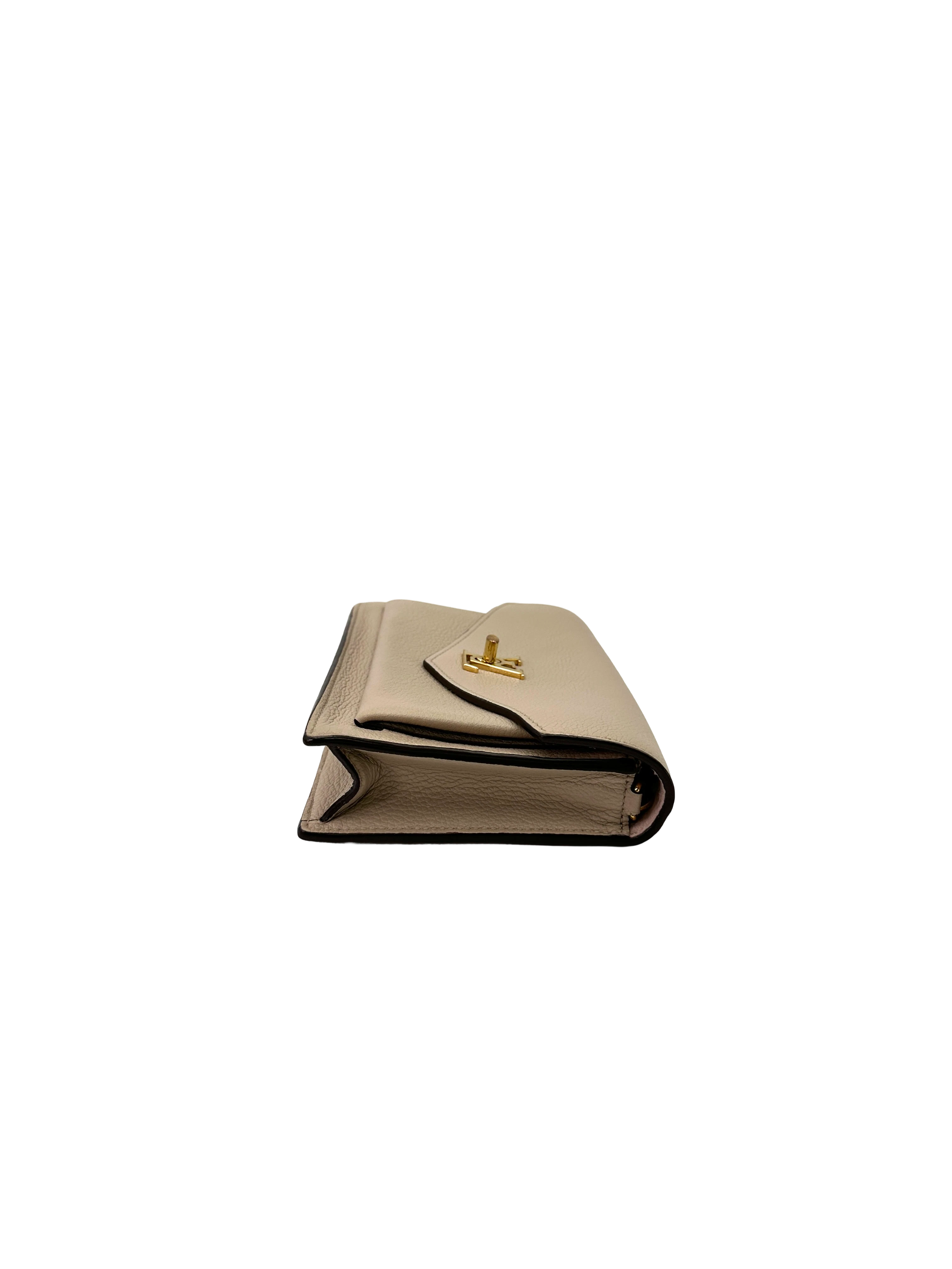 Louis Vuitton Lockme Beige Leather Shoulder Bag LV3326