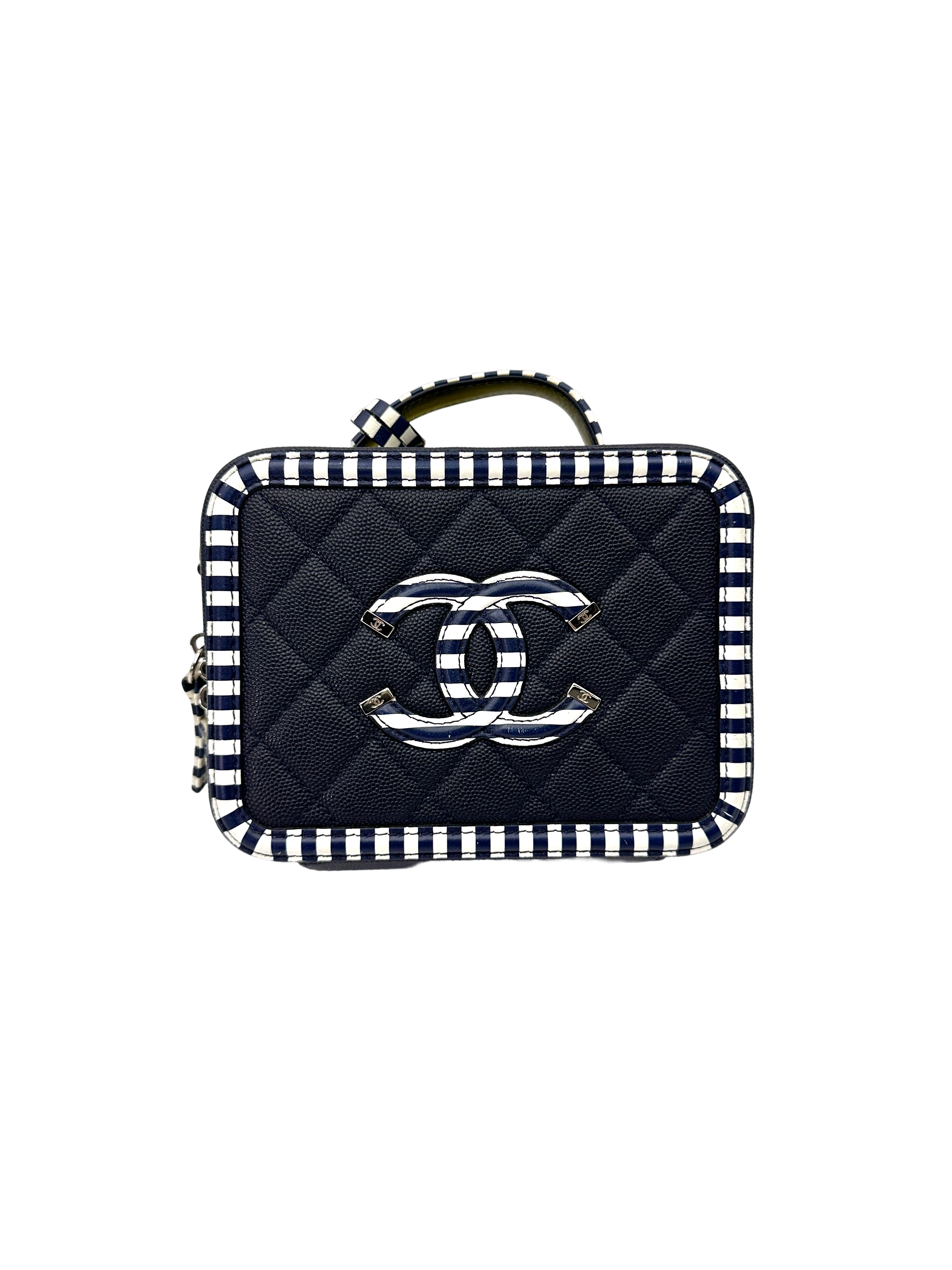 Chanel CC Filigree Black/White Quilted Leather Vanity Case(27***19) CC2550