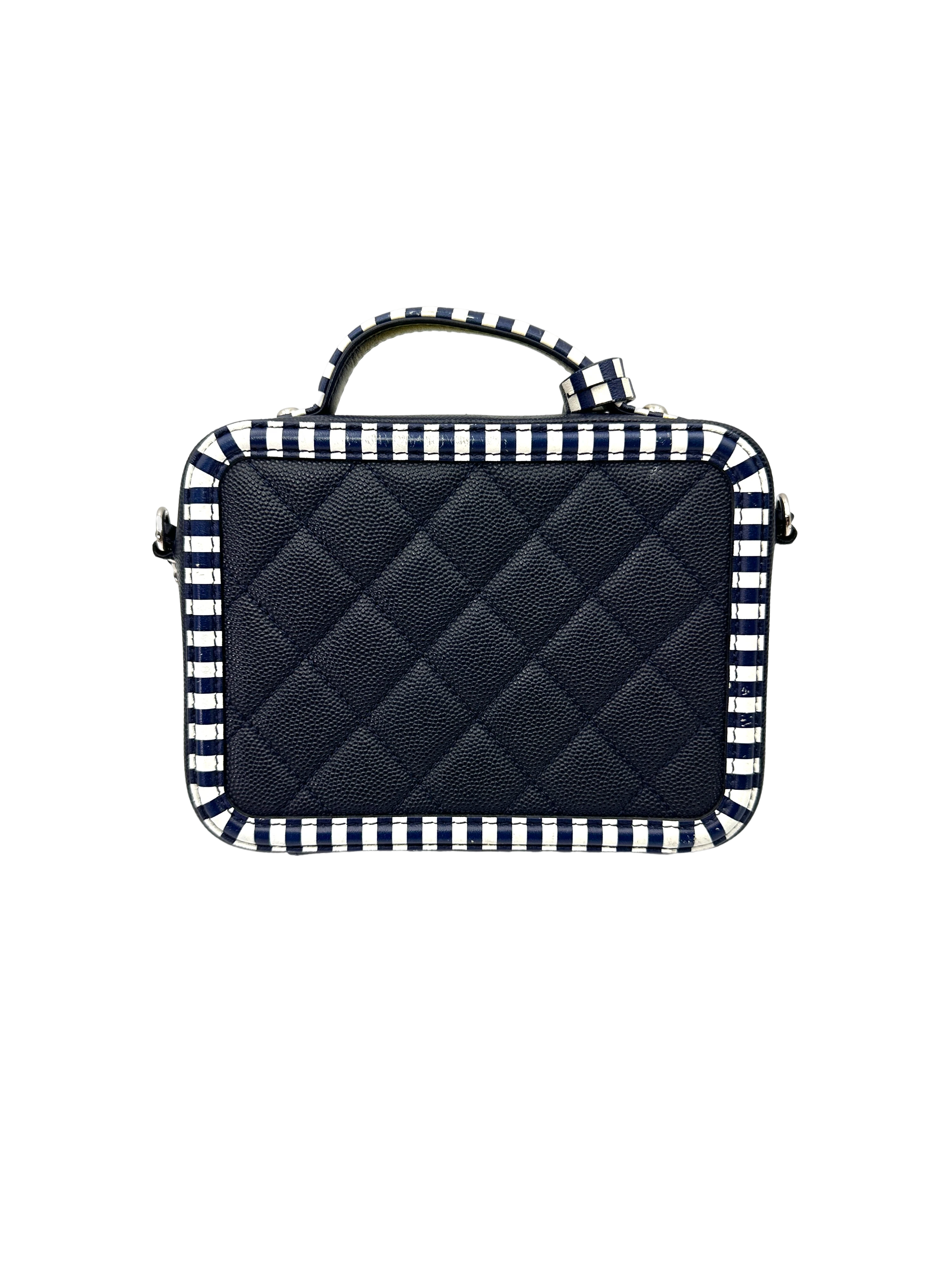 Chanel CC Filigree Black/White Quilted Leather Vanity Case(27***19) CC2550