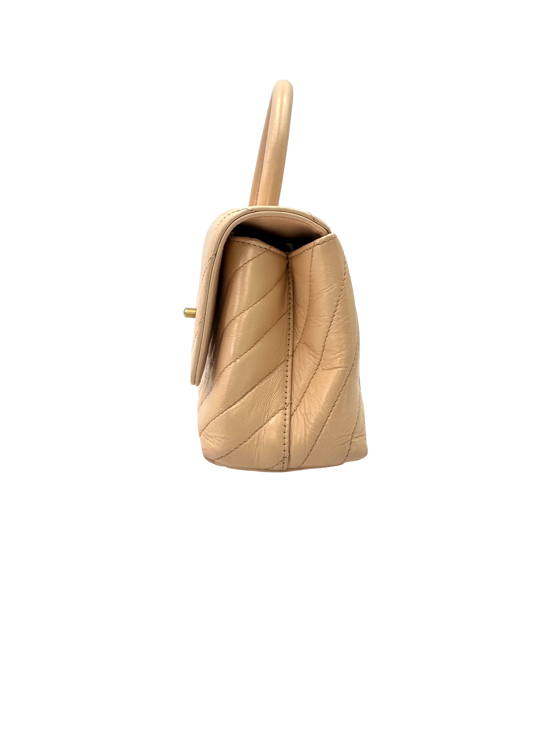 Chanel CoCo Handle Beige Chevron Quilted Leather Small Size Shoulder Bag(25***91) CC2565