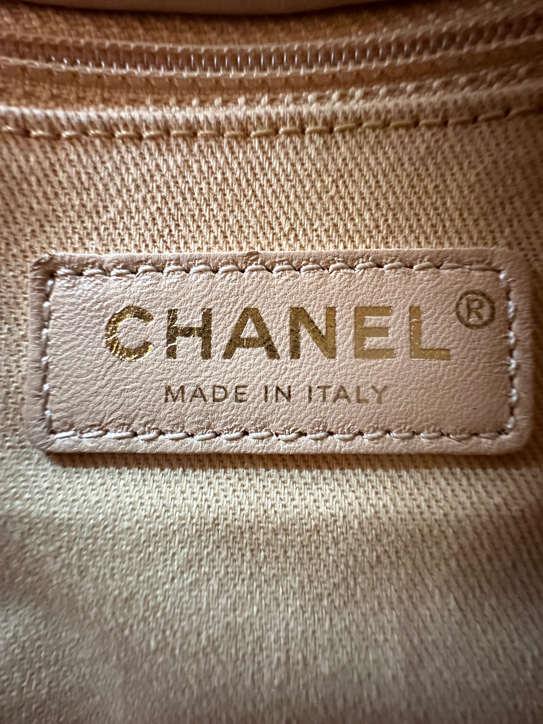 Chanel CoCo Handle Beige Chevron Quilted Leather Small Size Shoulder Bag(25***91) CC2565