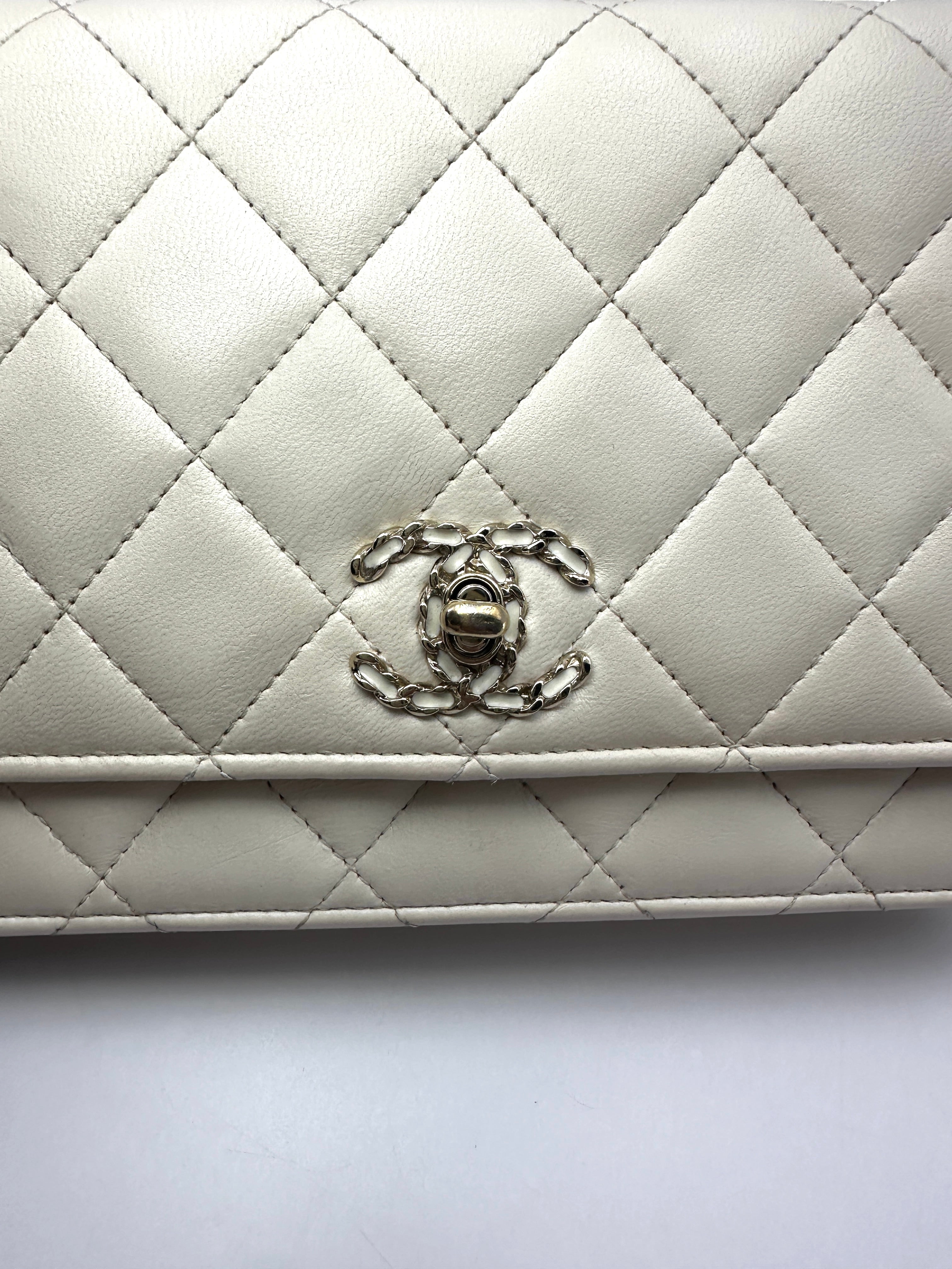 Chanel 23S Trendy CC White Quilted Leather Wallet On Chain(LC***K5) CC2564