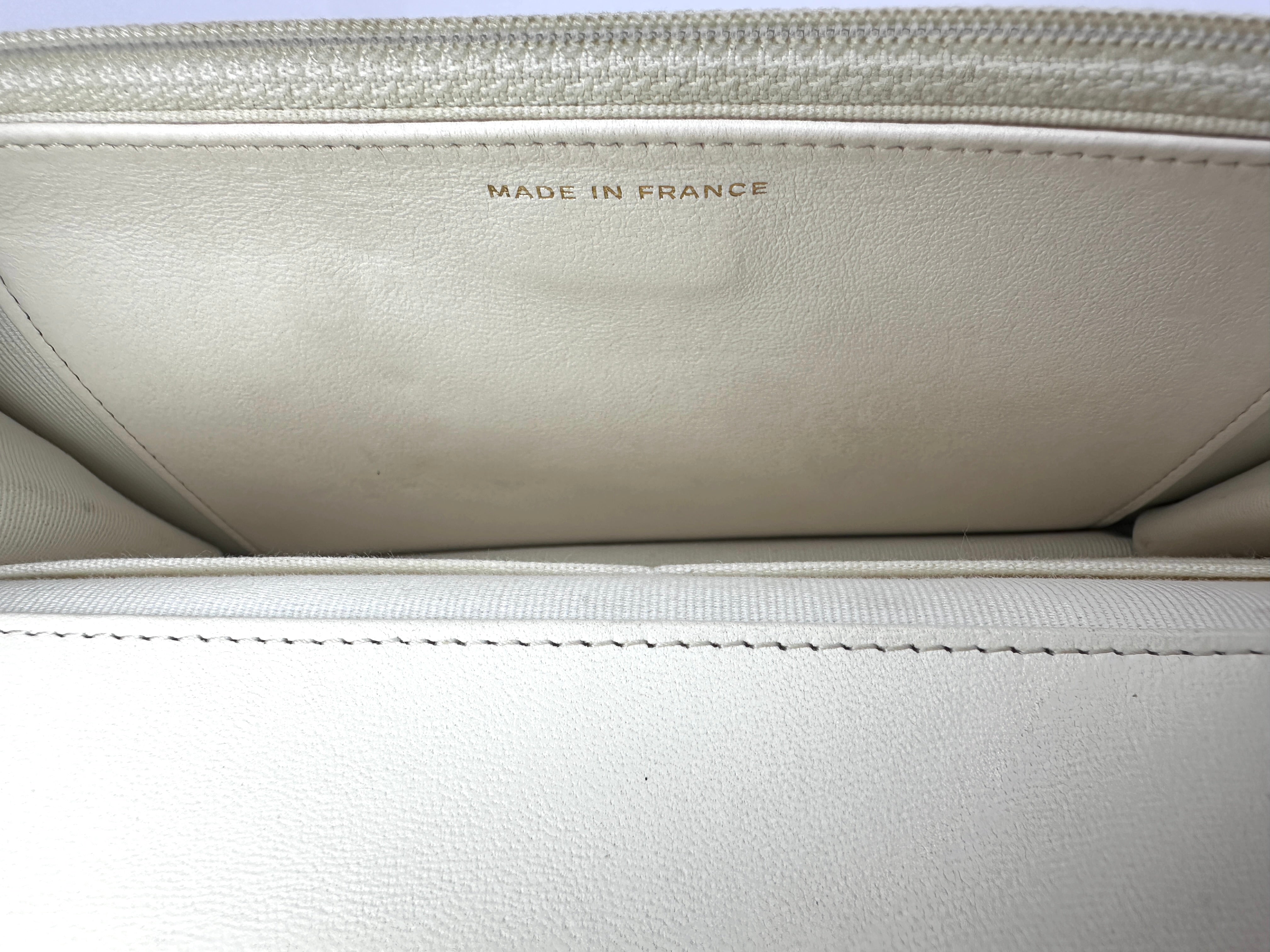 Chanel 23S Trendy CC White Quilted Leather Wallet On Chain(LC***K5) CC2564