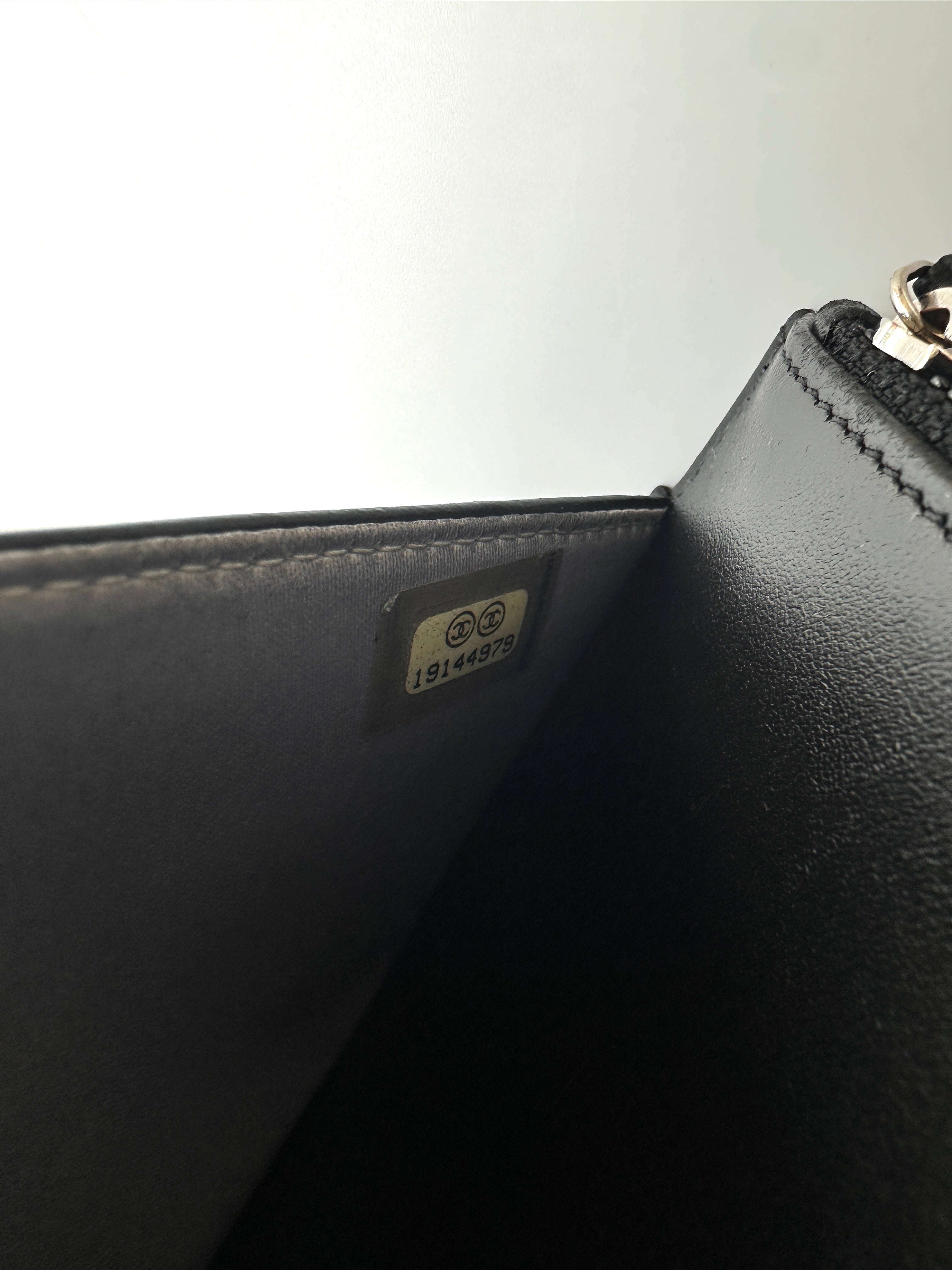 Chanel Black Camellia Embossed Lambskin Wallet On Chain(19***79) CC2566