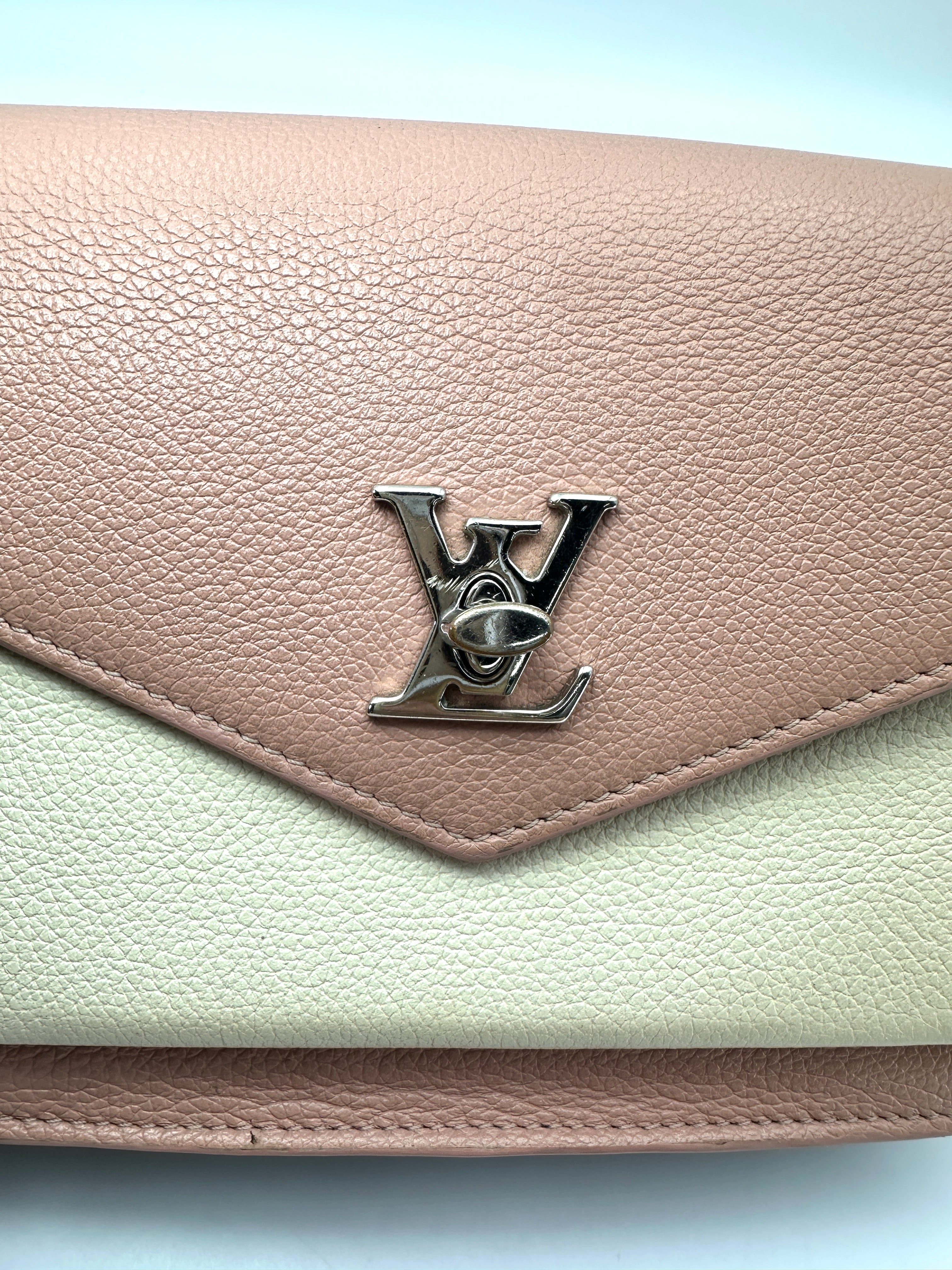 Louis Vuitton Lockme Pink/White Leather Shoulder Bag LV3331