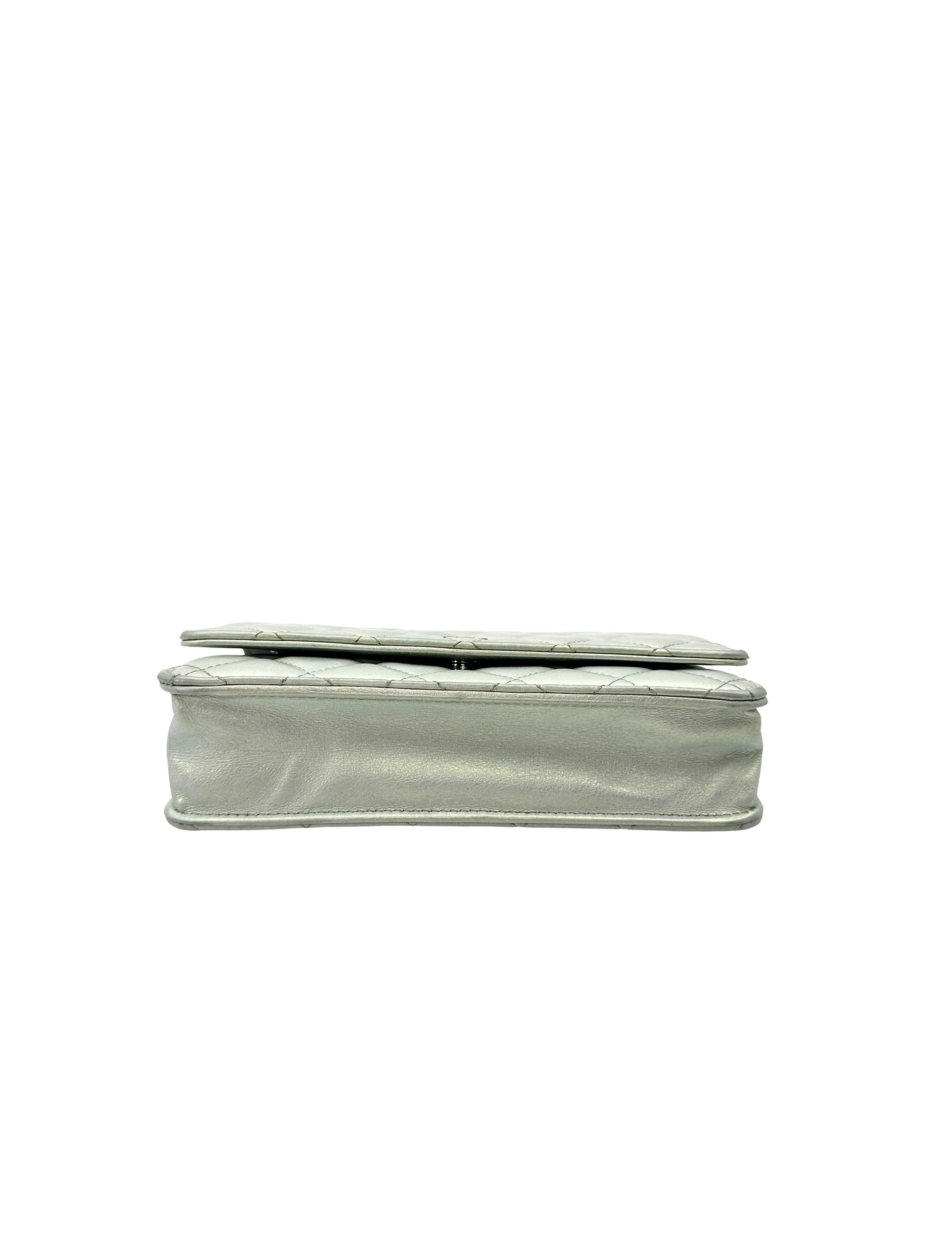 Chanel Iridescent White Quilted Leather Wallet On Chain(C2***K1) CC2567