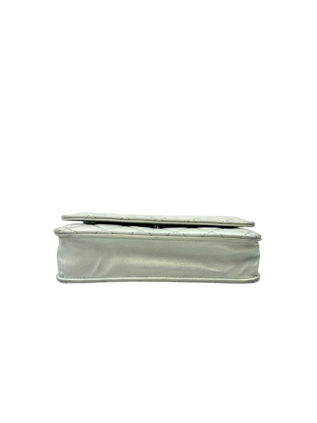 Chanel Iridescent White Quilted Leather Wallet On Chain(C2***K1) CC2567