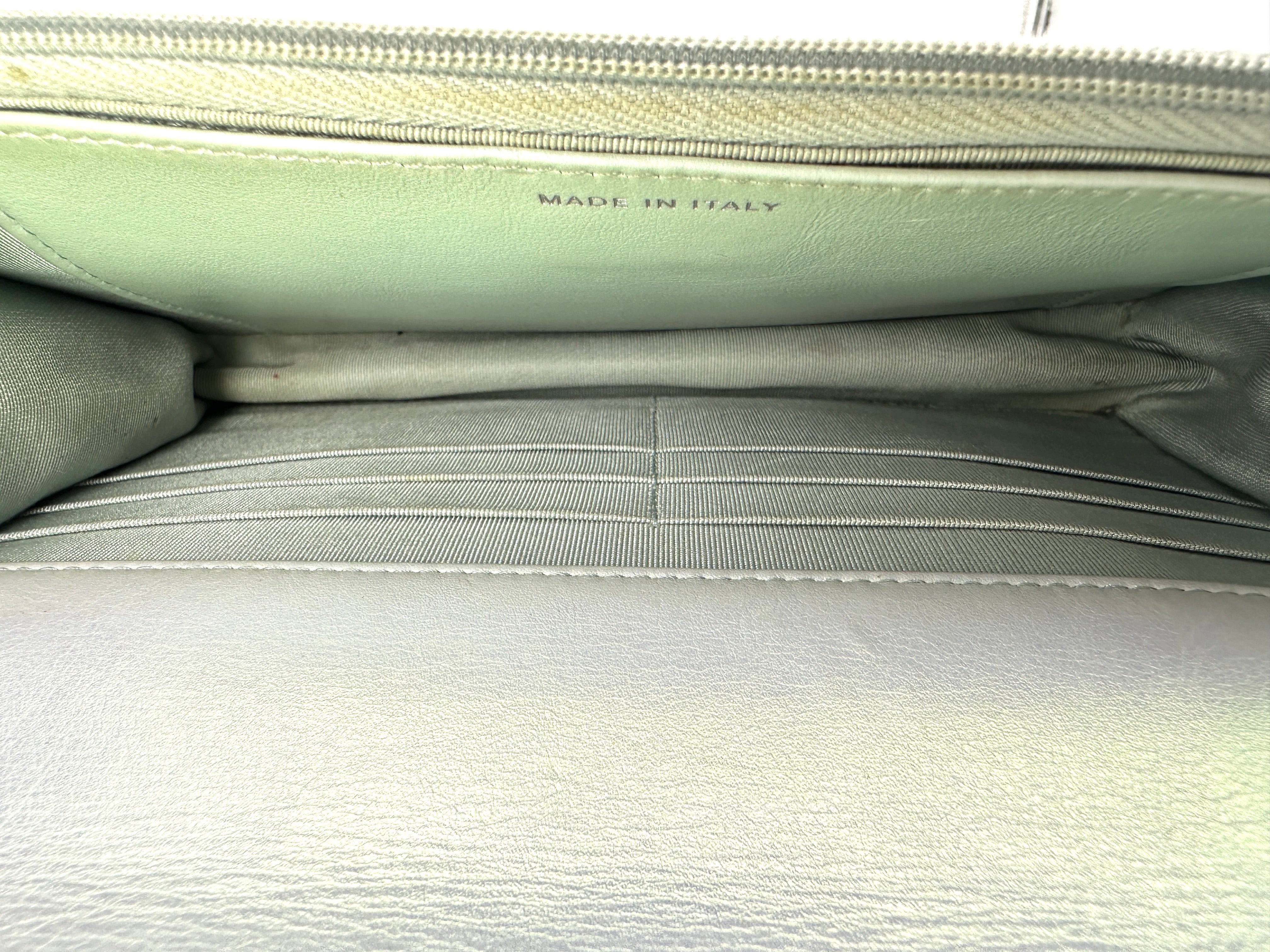 Chanel Iridescent White Quilted Leather Wallet On Chain(C2***K1) CC2567