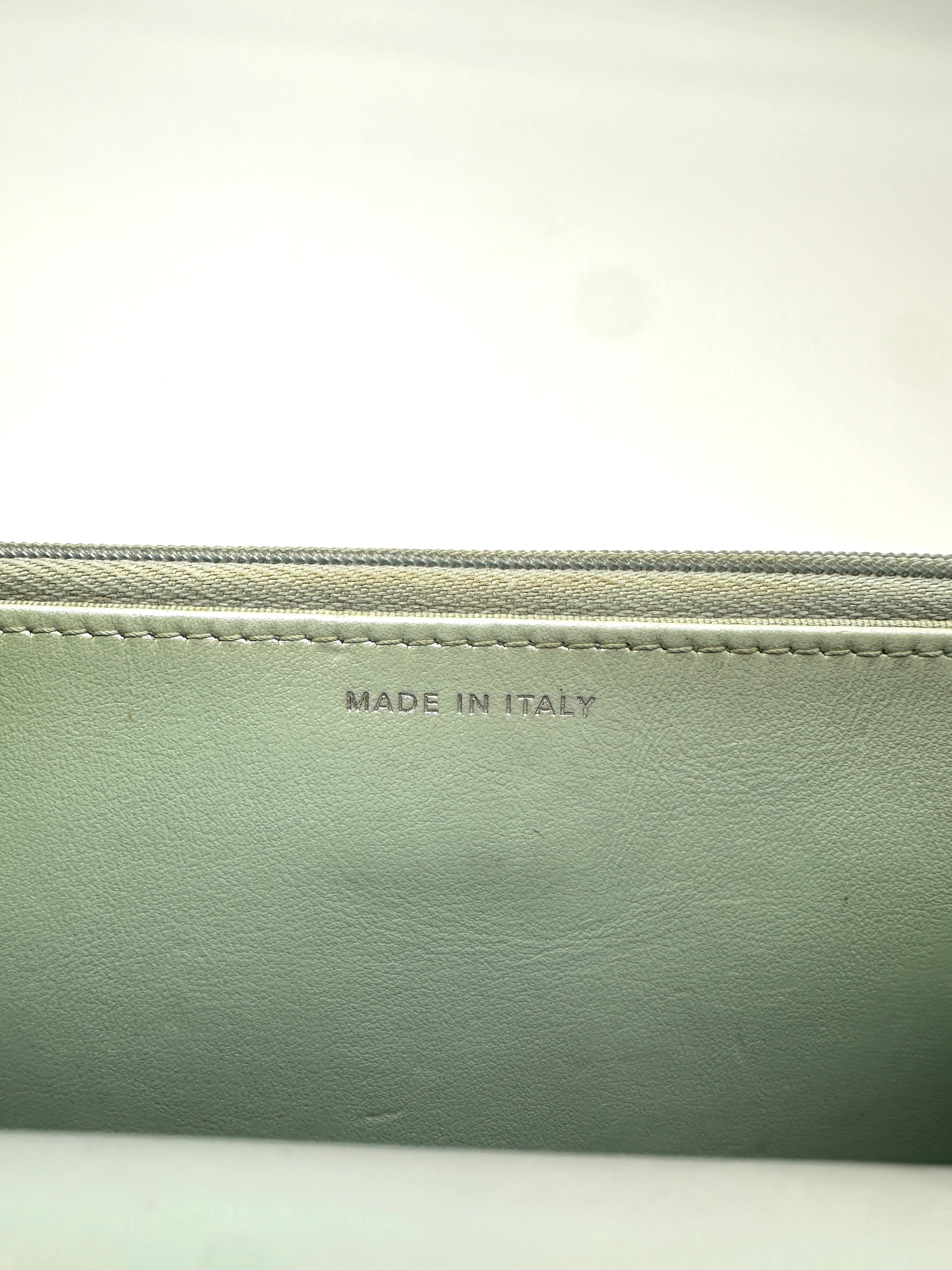 Chanel Iridescent White Quilted Leather Wallet On Chain(C2***K1) CC2567