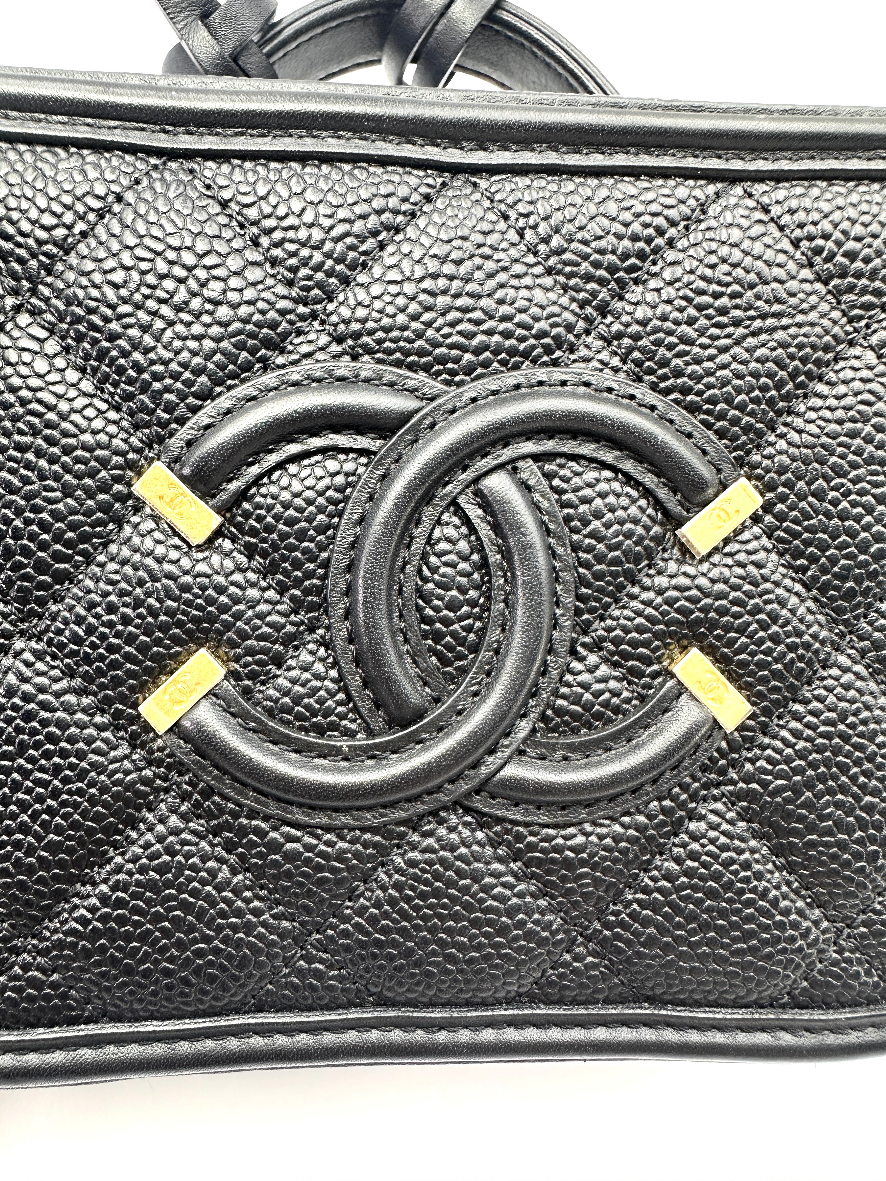 Chanel CC Filigree Black Quilted Leather Vanity Case(26***60) CC2573