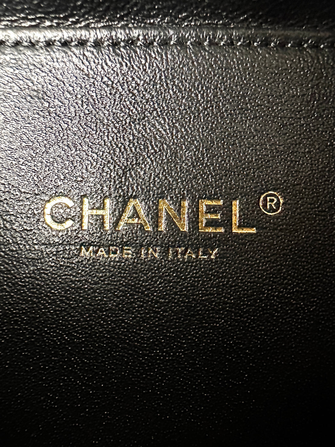 Chanel CC Filigree Black Quilted Leather Vanity Case(26***60) CC2573