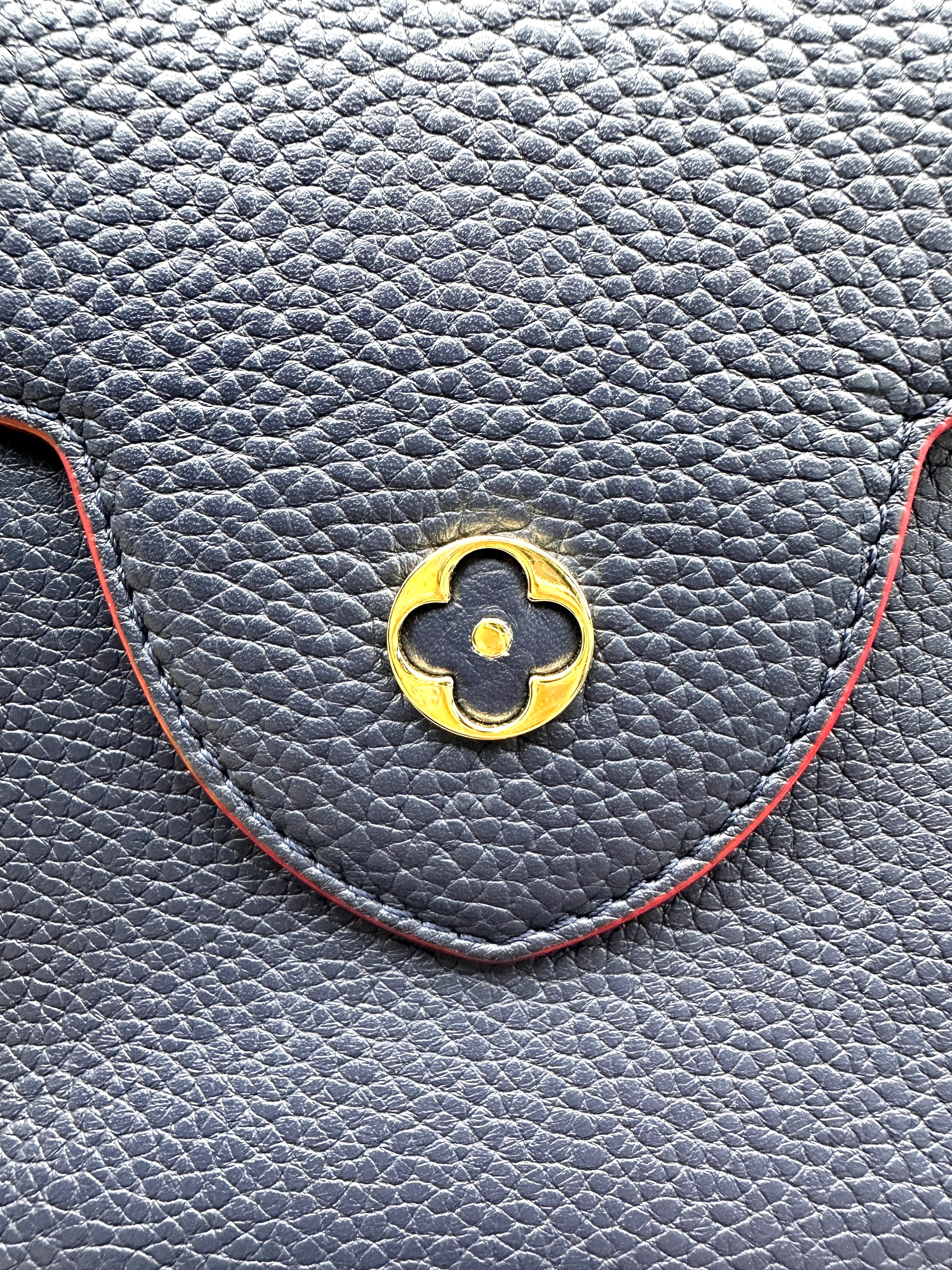 Louis Vuitton Capucines Black Taurillon Leather Handle Bag LV3339