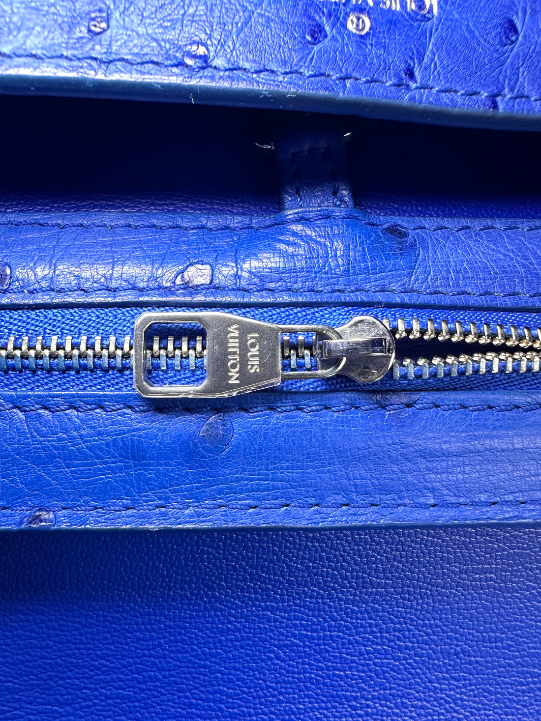 Louis Vuitton Capucines Blue Ostrich Leather Handle Bag LV3345