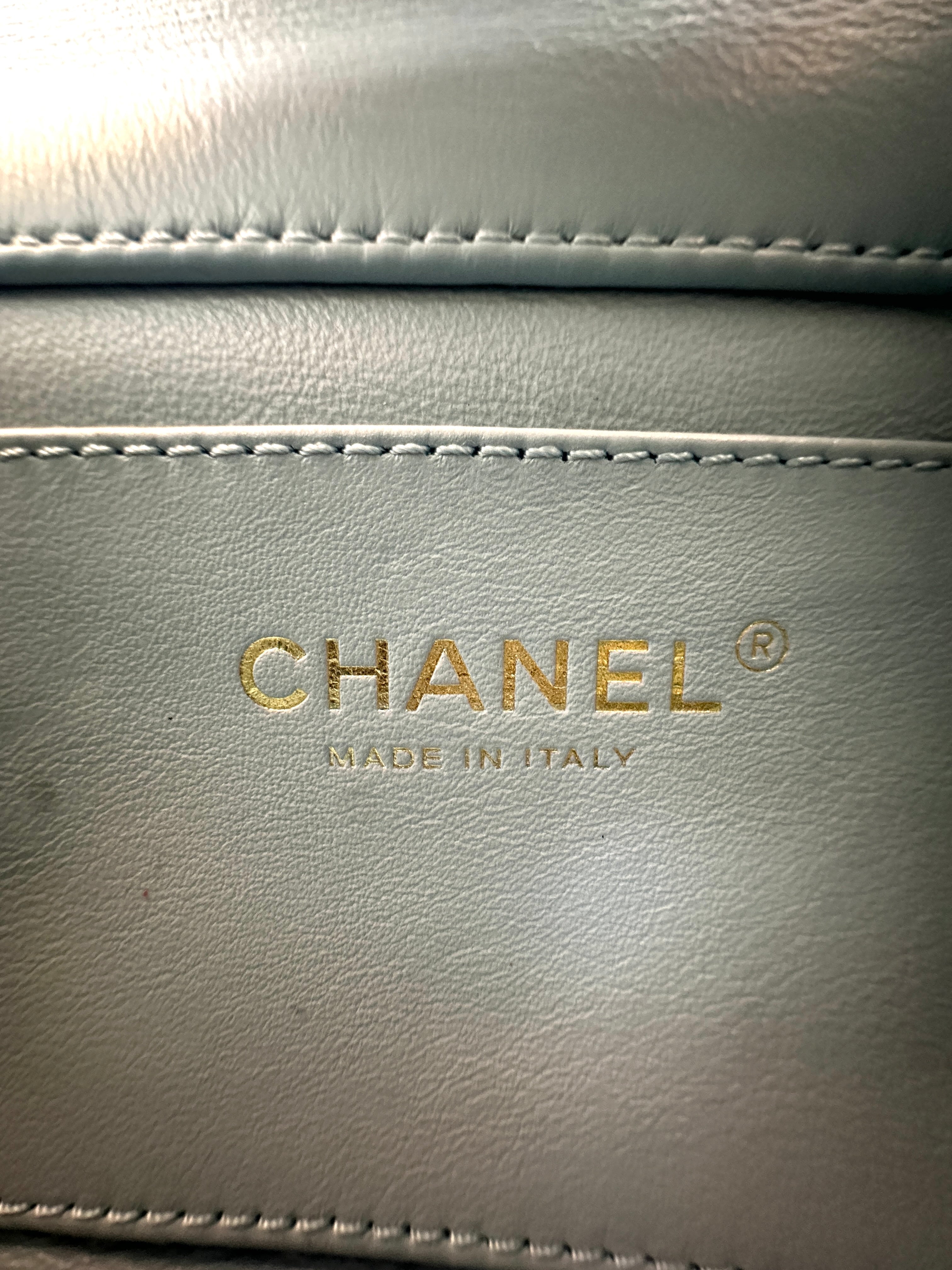 Chanel 22P Light Blue Quilted Leather Mini Square Flap Bag(C0***P1) IRIS272
