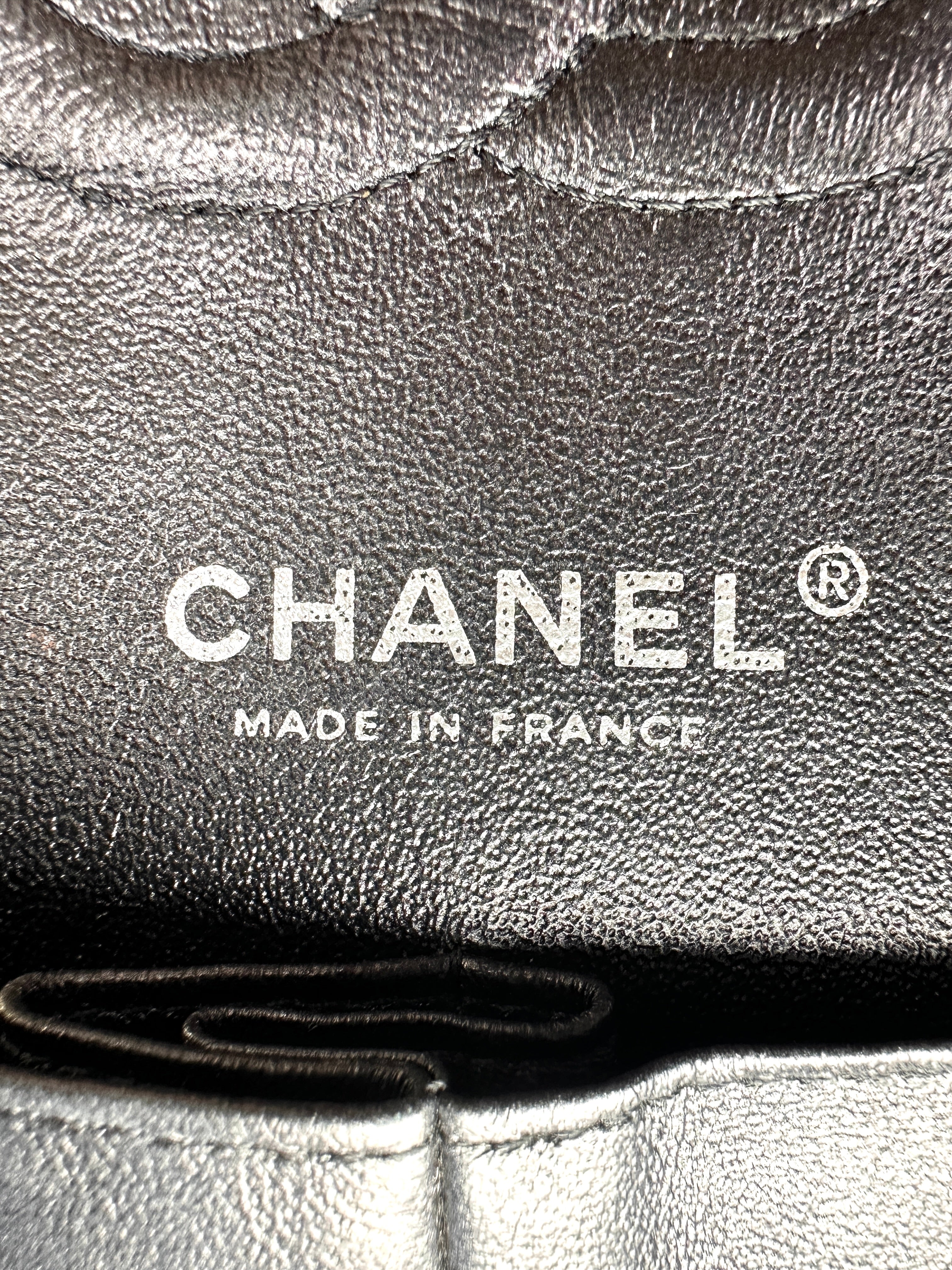 Chanel Classic Flap So Black Chevron Quilted Leather Medium Size Shoulder Bag(26***02) CC2576