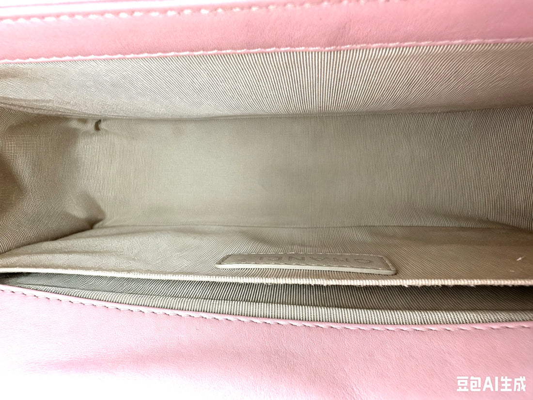Chanel LeBoy Pink Quilted Patent Leather Medium Size Flap Bag(19***30) CC2578