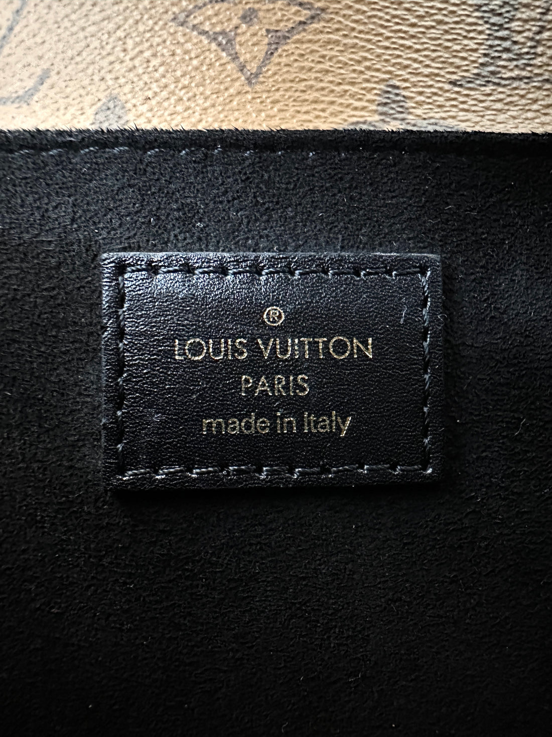 Louis Vuitton Black Leather Pochette Metis LV3358