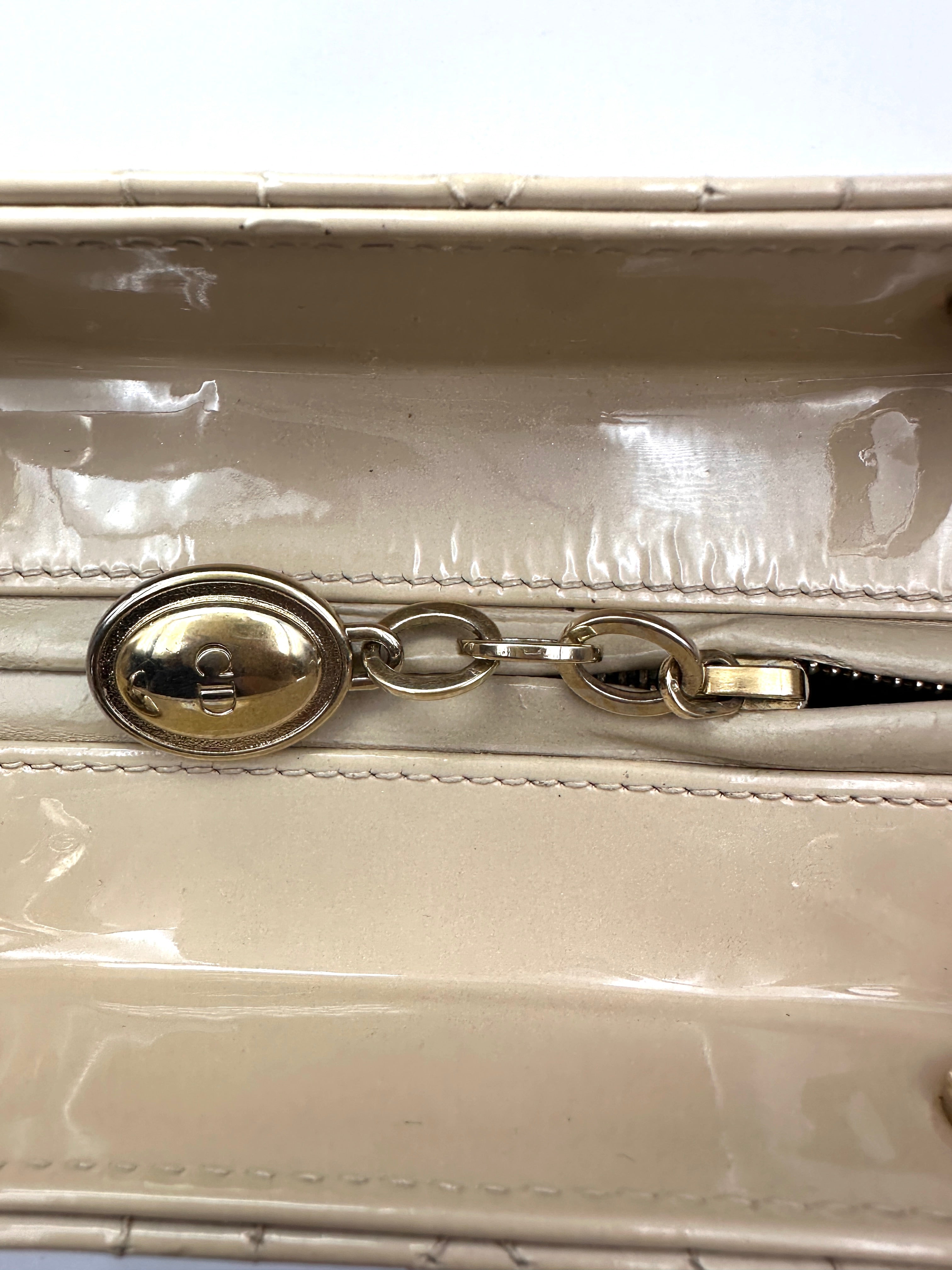 Christian Dior Lady Dior Beige Cannage Patent Leather Handle Bag DR943