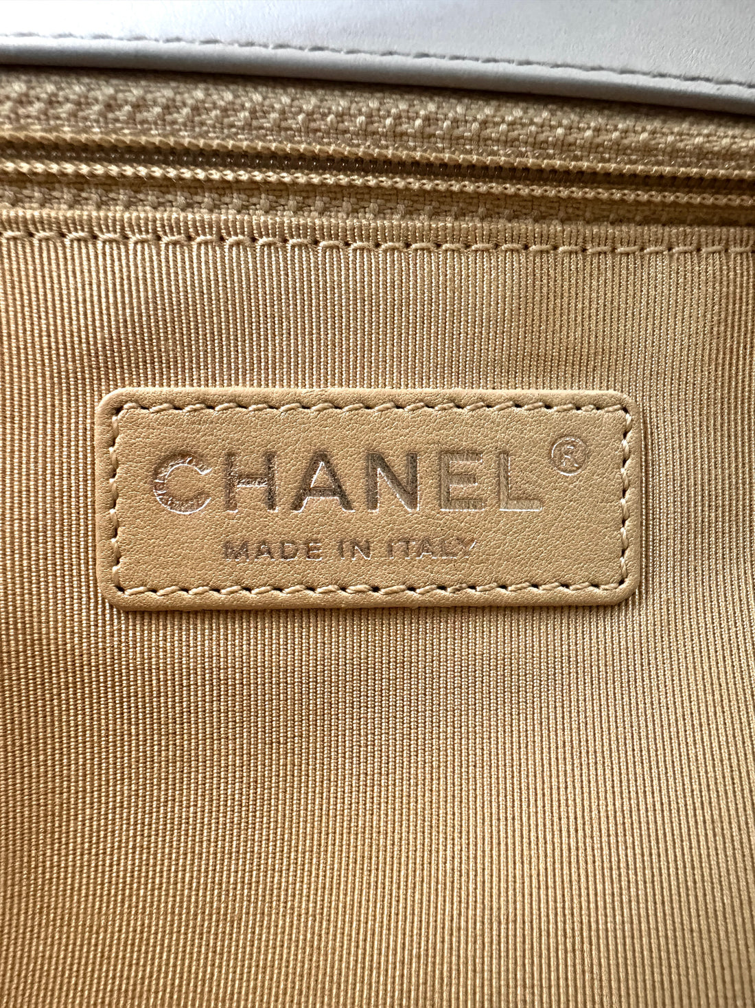 Chanel LeBoy Grey Quilted Patent Leather Flap Bag(19***57) CC2601
