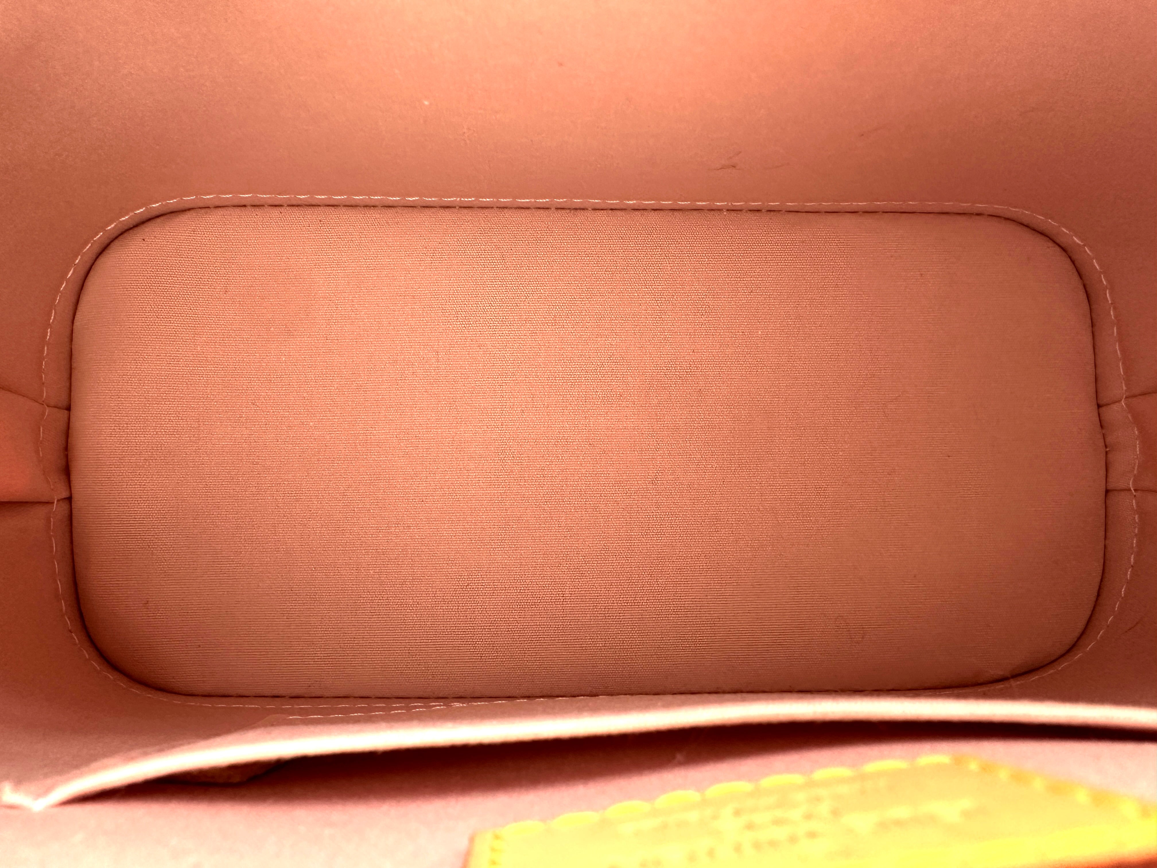 Louis Vuitton Alma Pink Patent Leather Handle Bag LV3378