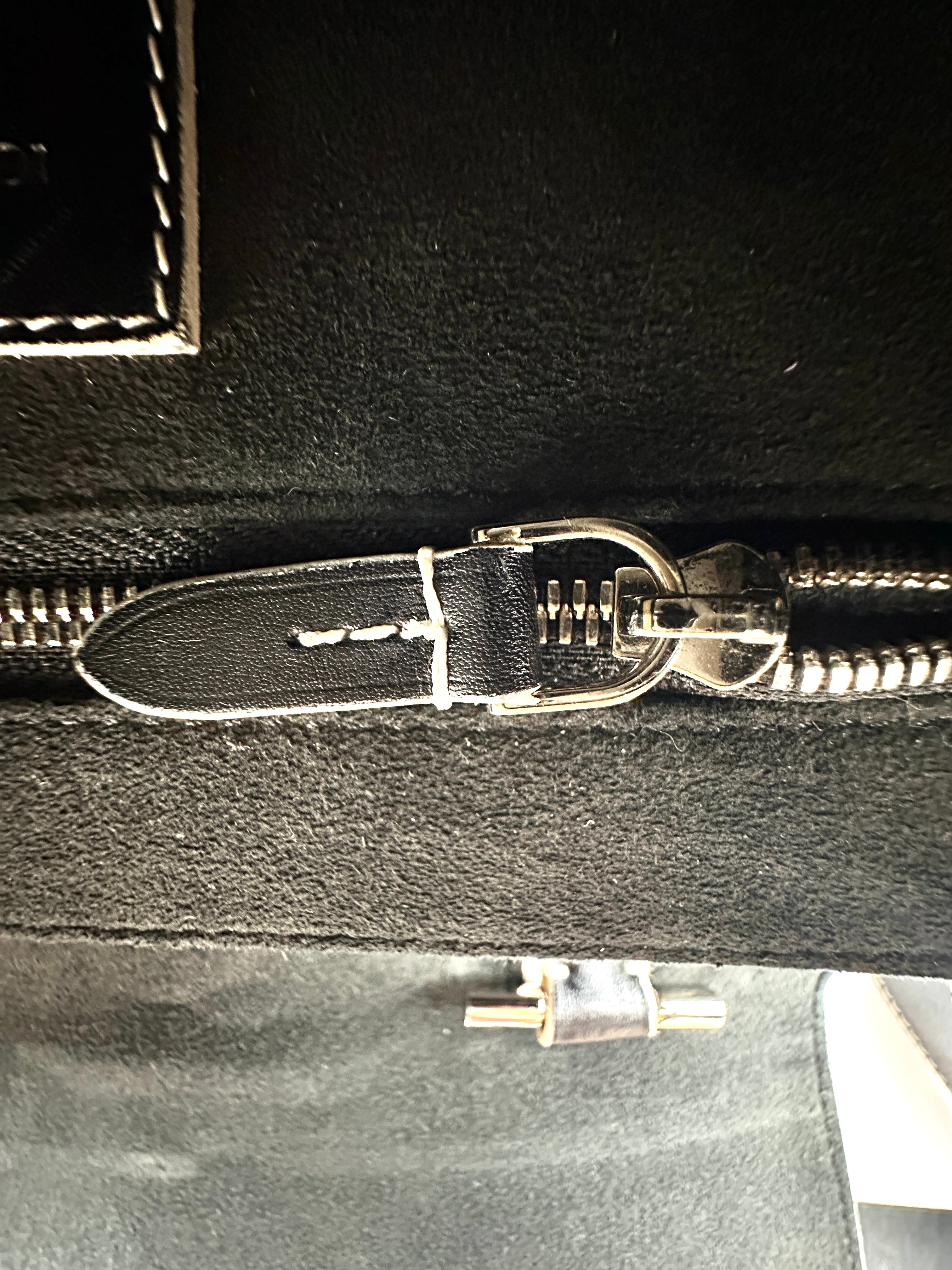 Louis Vuitton Chain-It Monogram Canvas & Black Leather Handle Bag LV3348