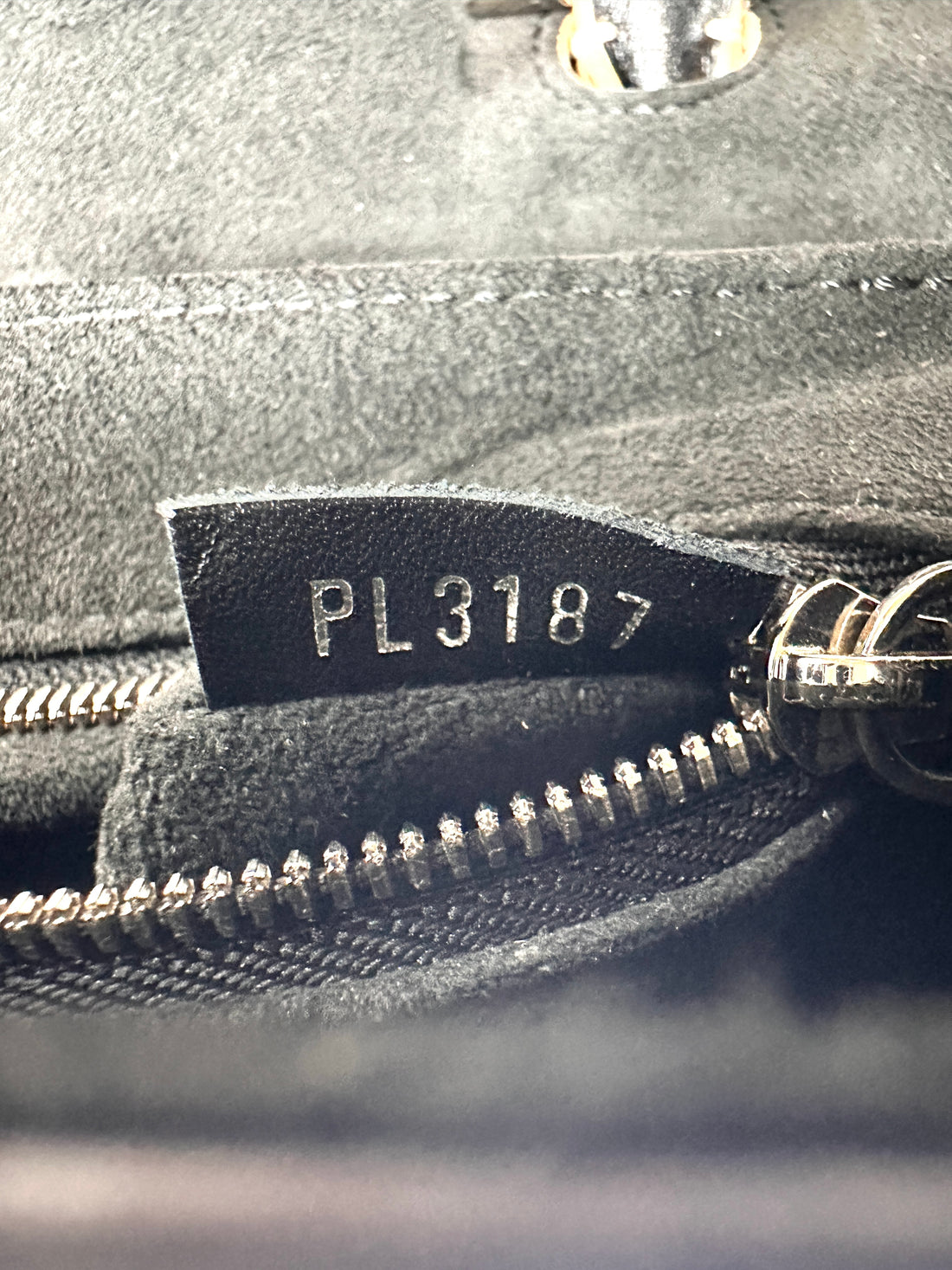 Louis Vuitton Chain-It Monogram Canvas & Black Leather Handle Bag LV3348