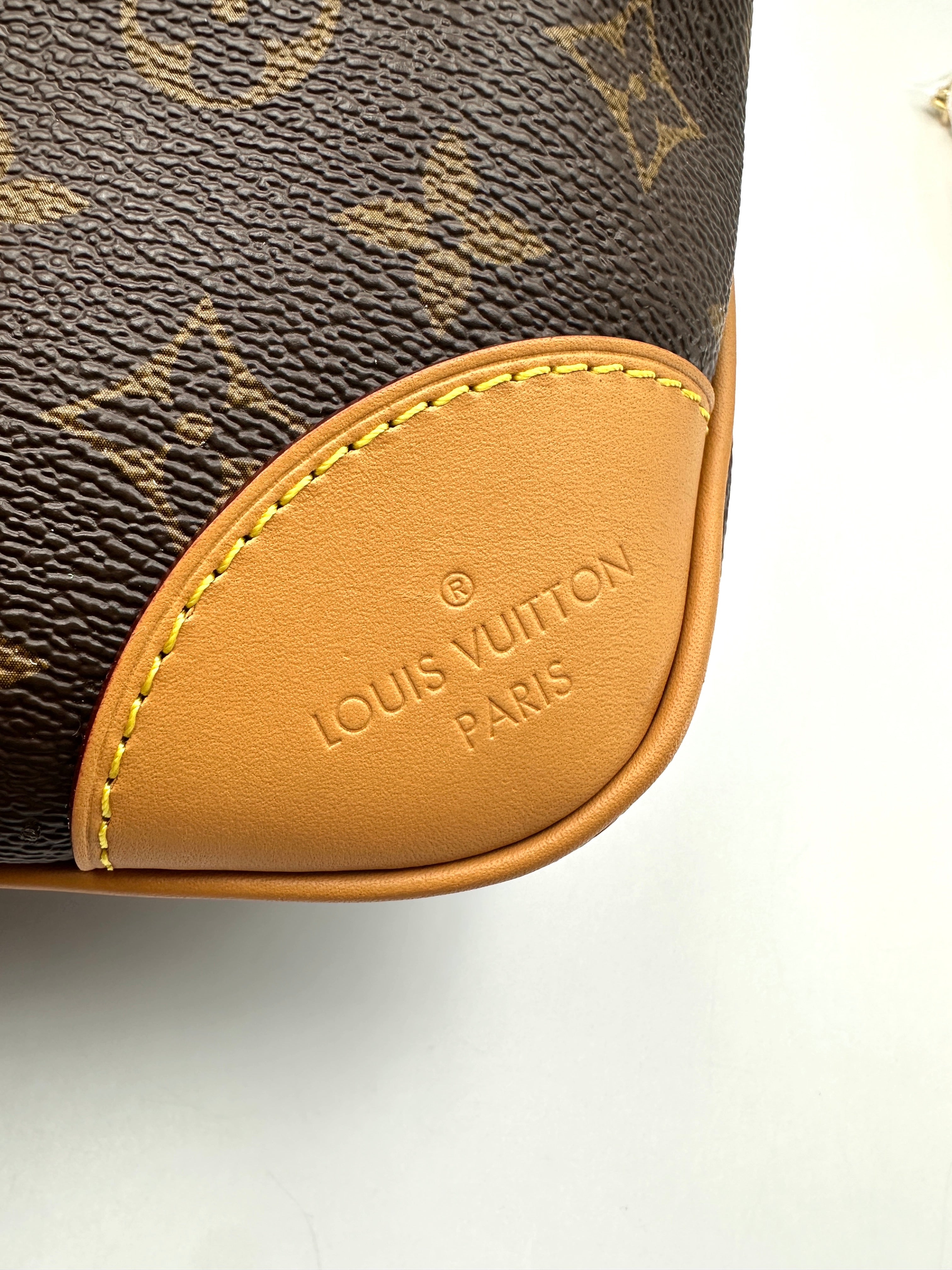 Louis Vuitton Bunlogne Monogram Canvas Shoulder Bag With Brown Cowhide Leather Trim LST