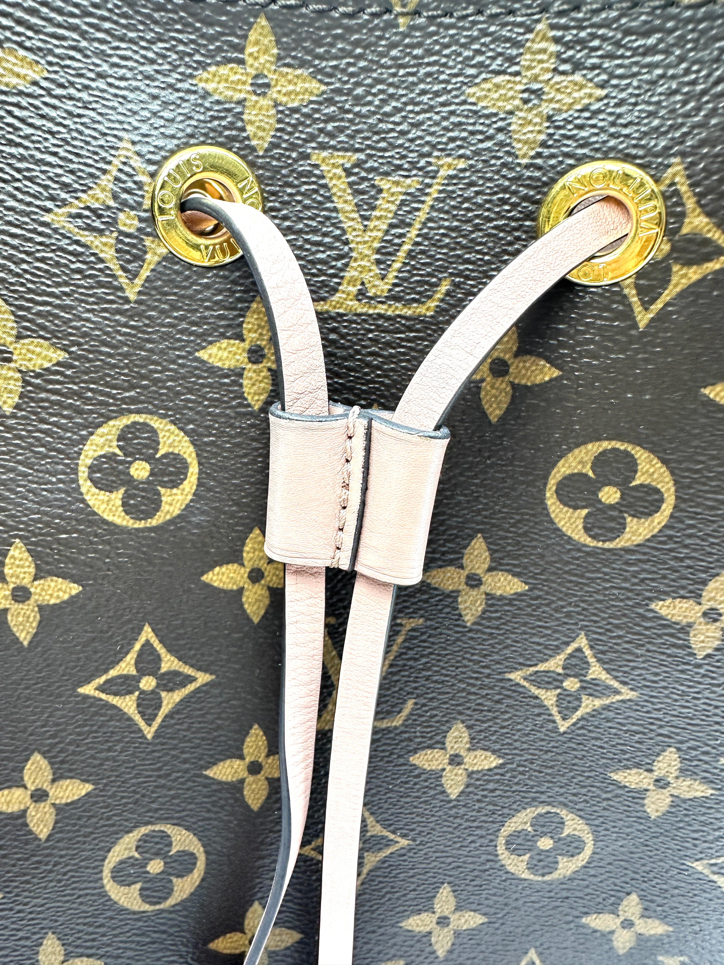 Louis Vuitton Neonoe Monogram Canvas Bucket Bag With Pink Drawstring LV3357