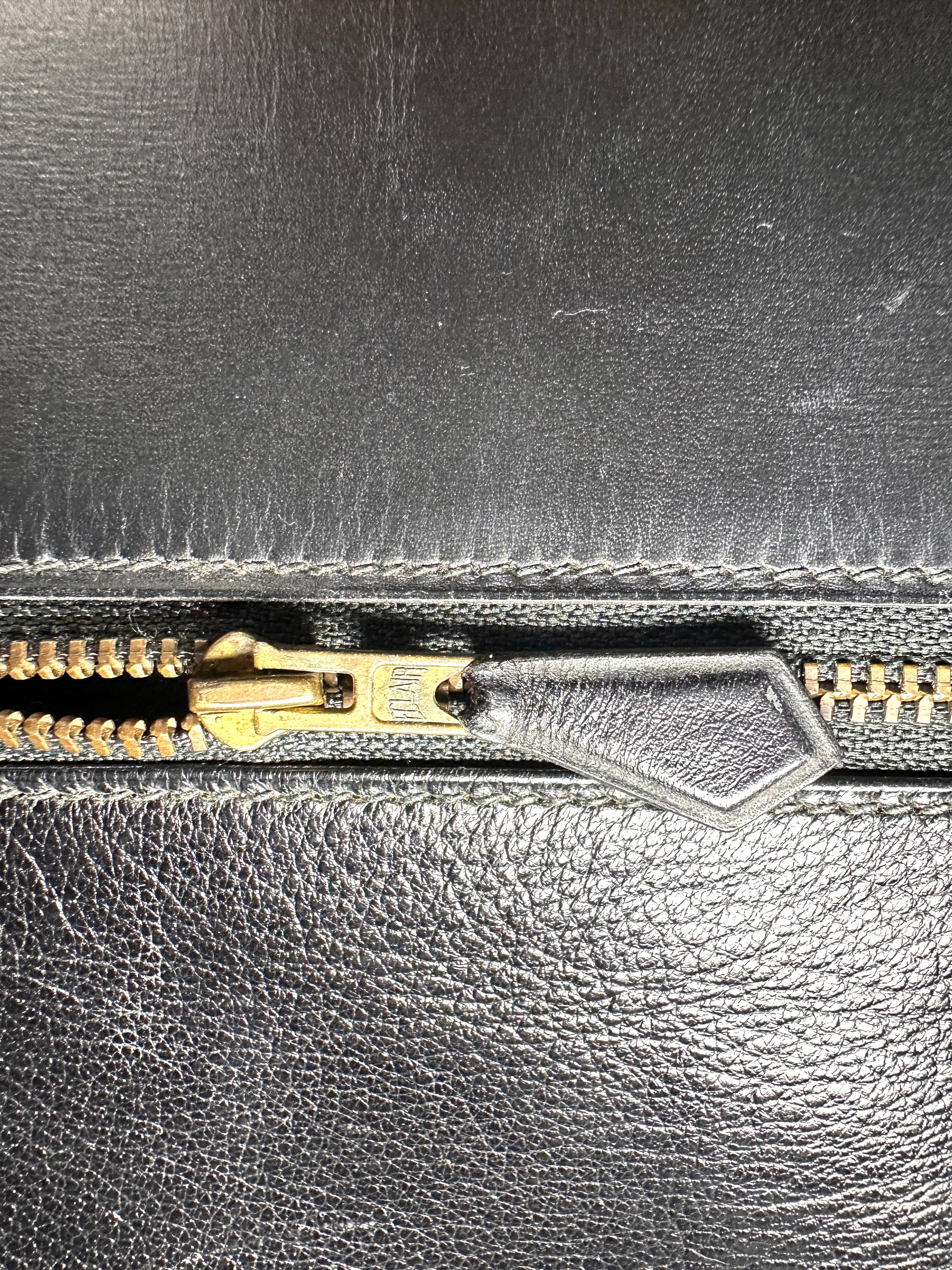Hermes Kelly32 Black Leather Handle Bag With Gold Hardware HR189