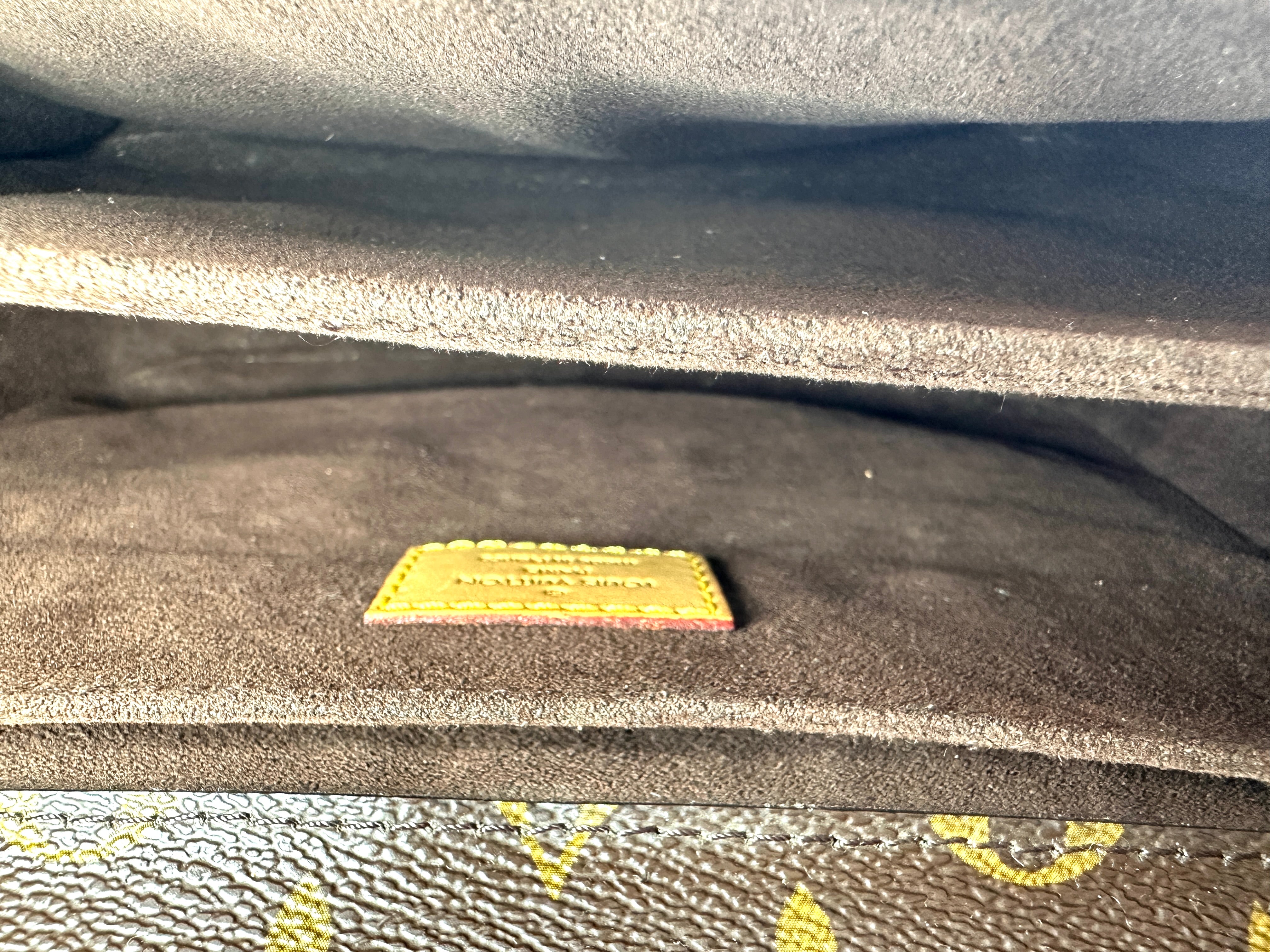 Louis Vuitton Monogram Canvas Pochette Metis LV3355