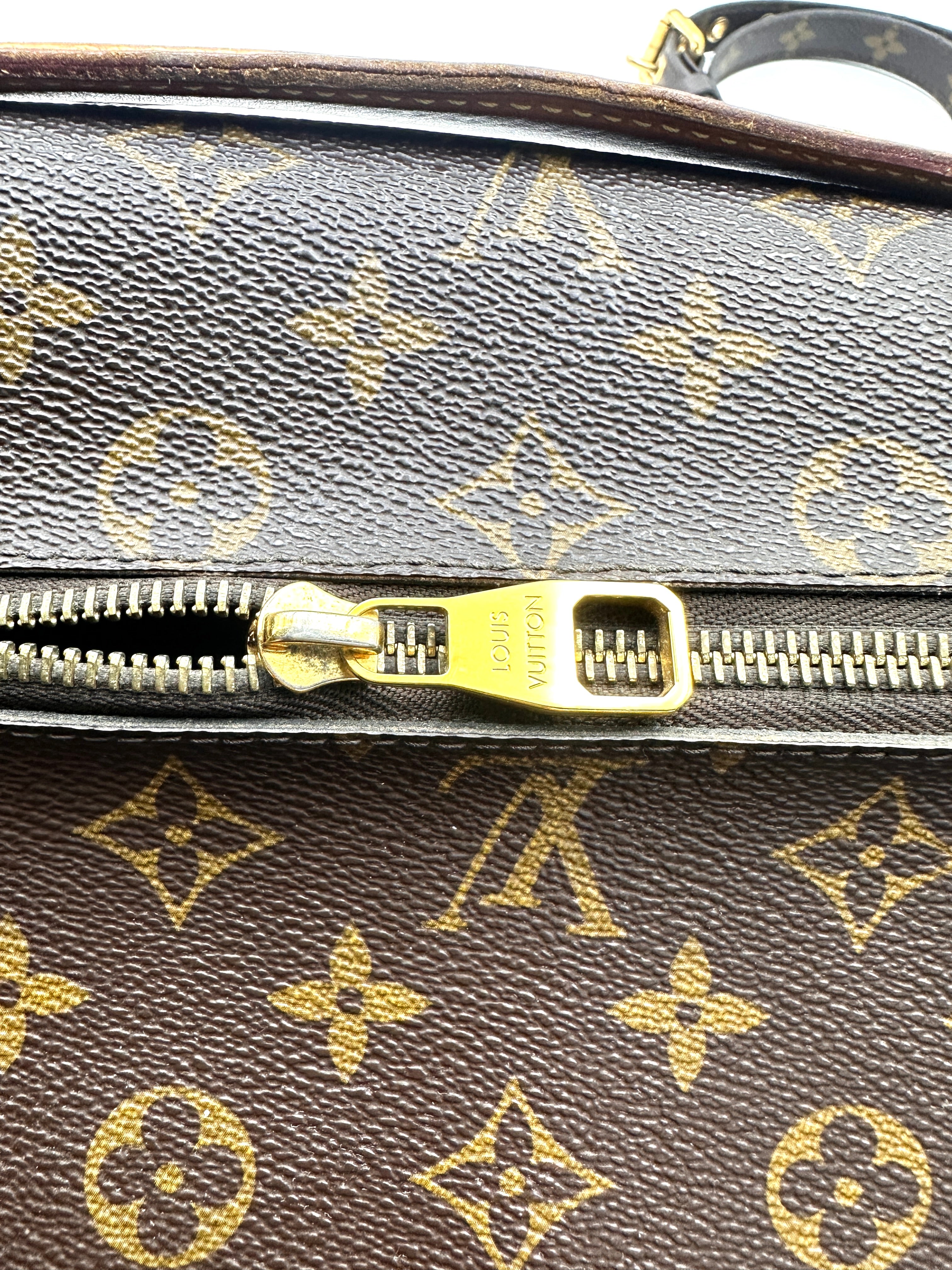 Louis Vuitton Monogram Canvas Pochette Metis LV3355