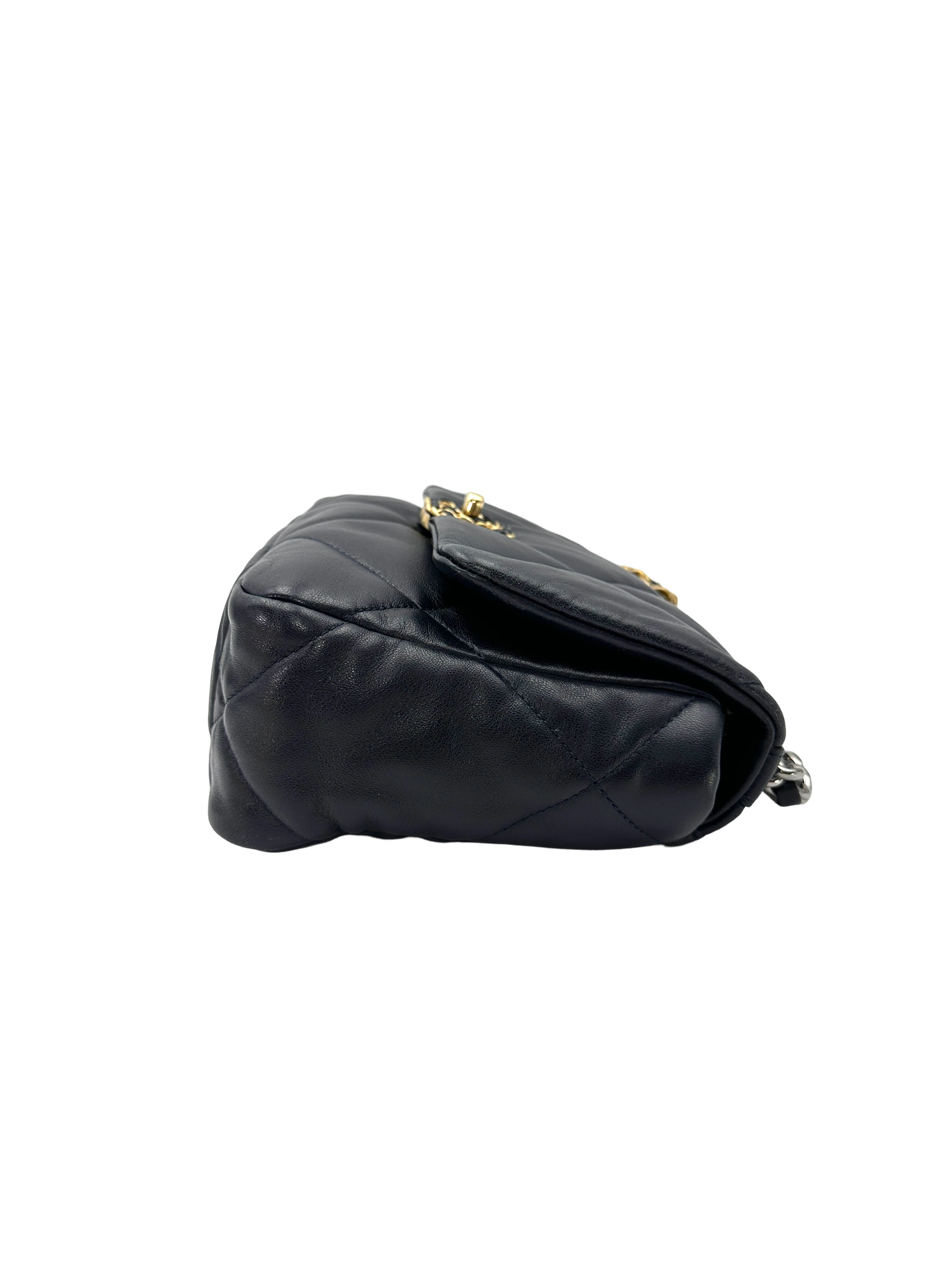 Chanel 19Bag Navy Quilted Leather Small Size Shoulder Bag(31***69) CC2586