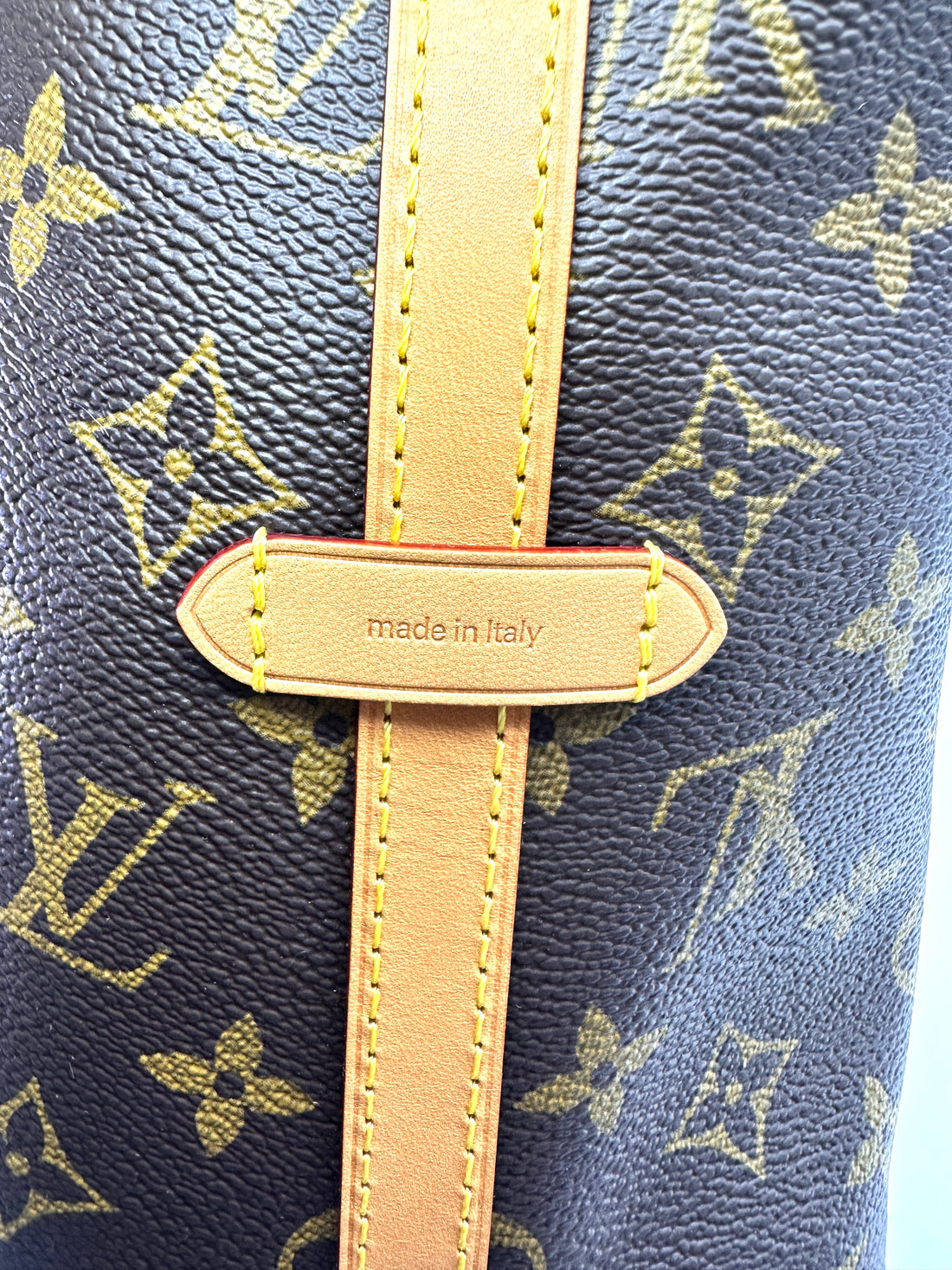 Louis Vuitton Carryall Monogram Canvas Shoulder Bag LV3352