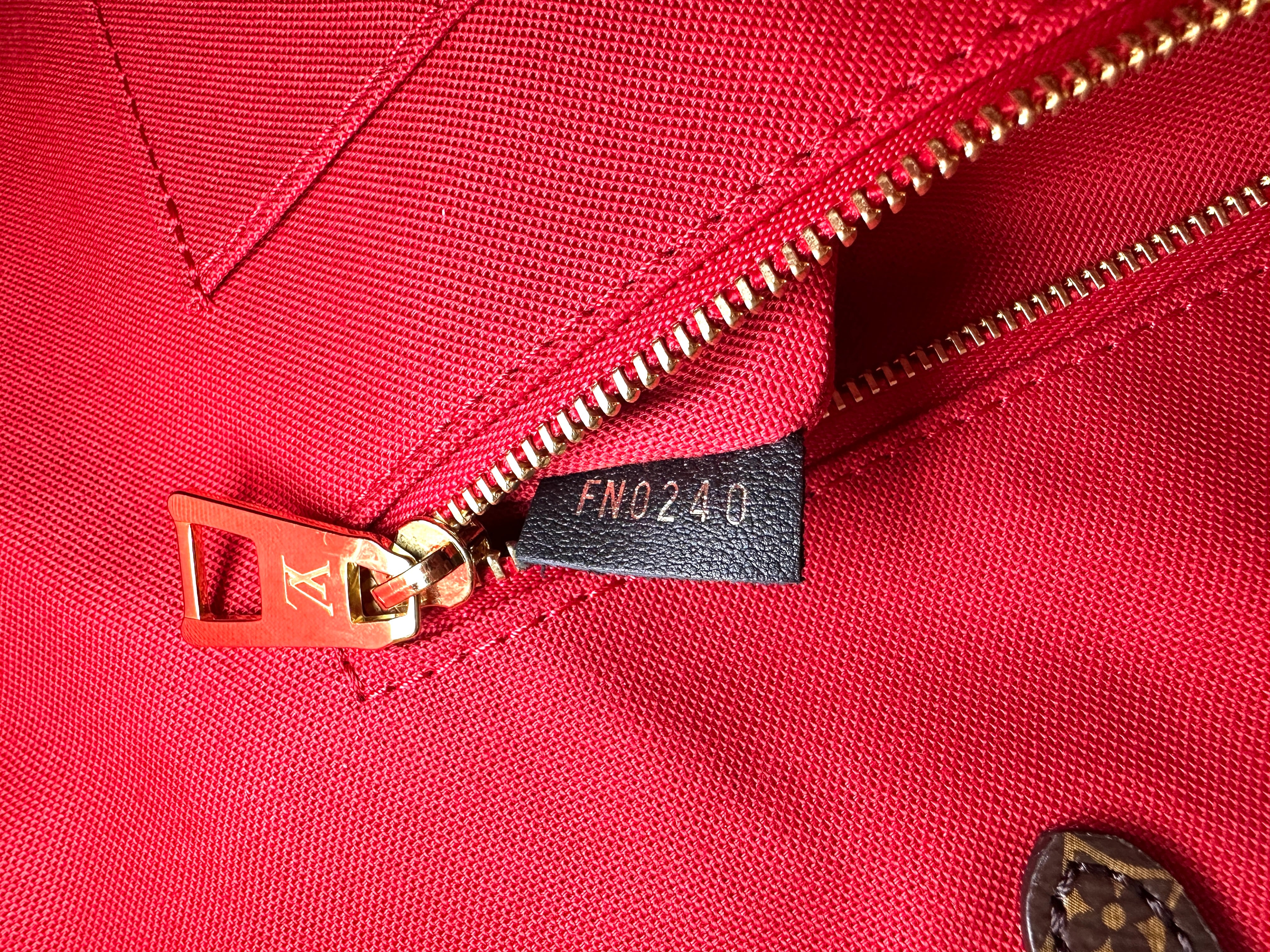 Louis Vuitton Onthego GM Monogram Canvas Handle Bag LV3362