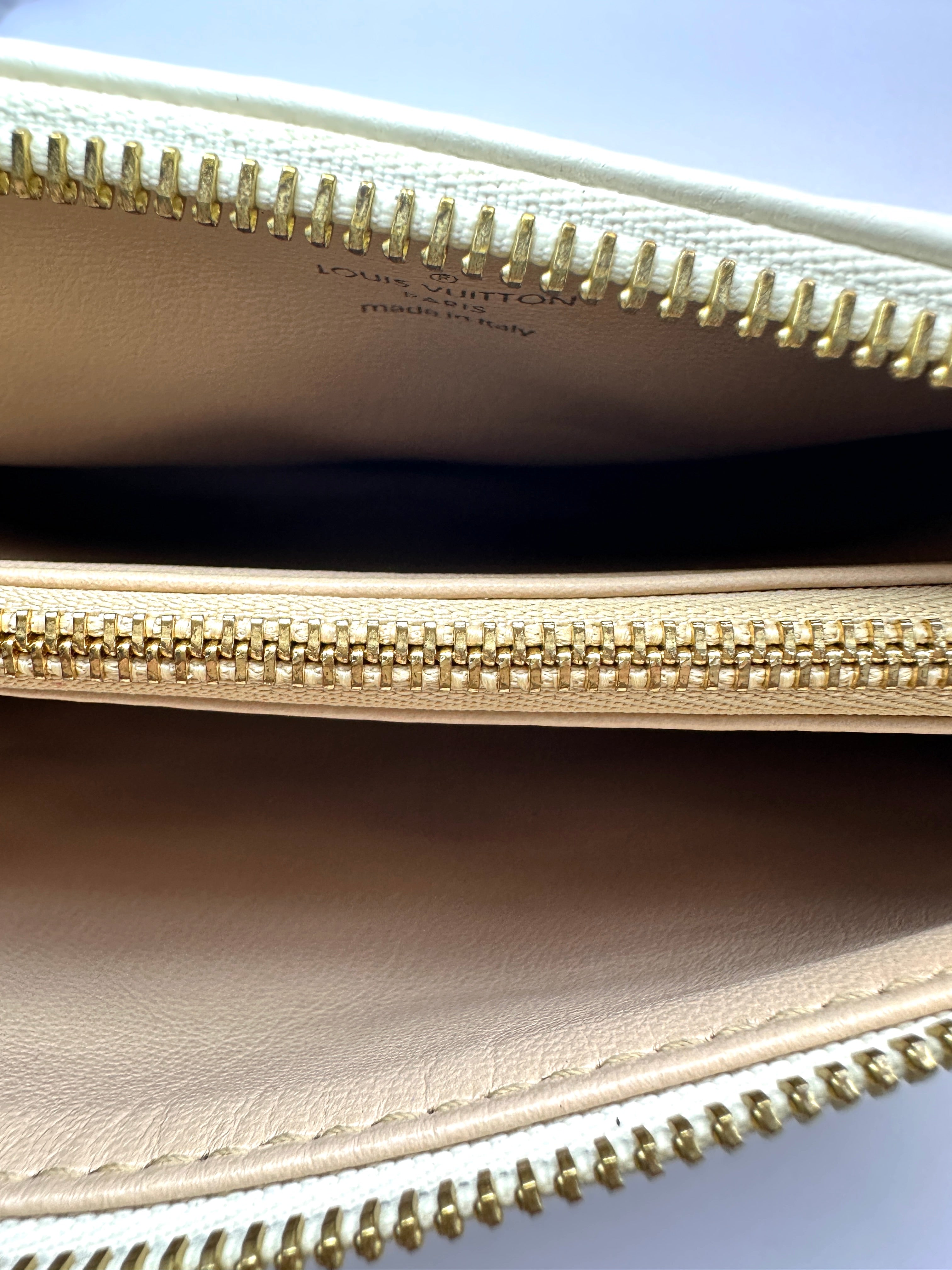 Louis Vuitton Coussin BB Milky Way White Monogram Embossed Puffy Leather Shoulder Bag LV3364
