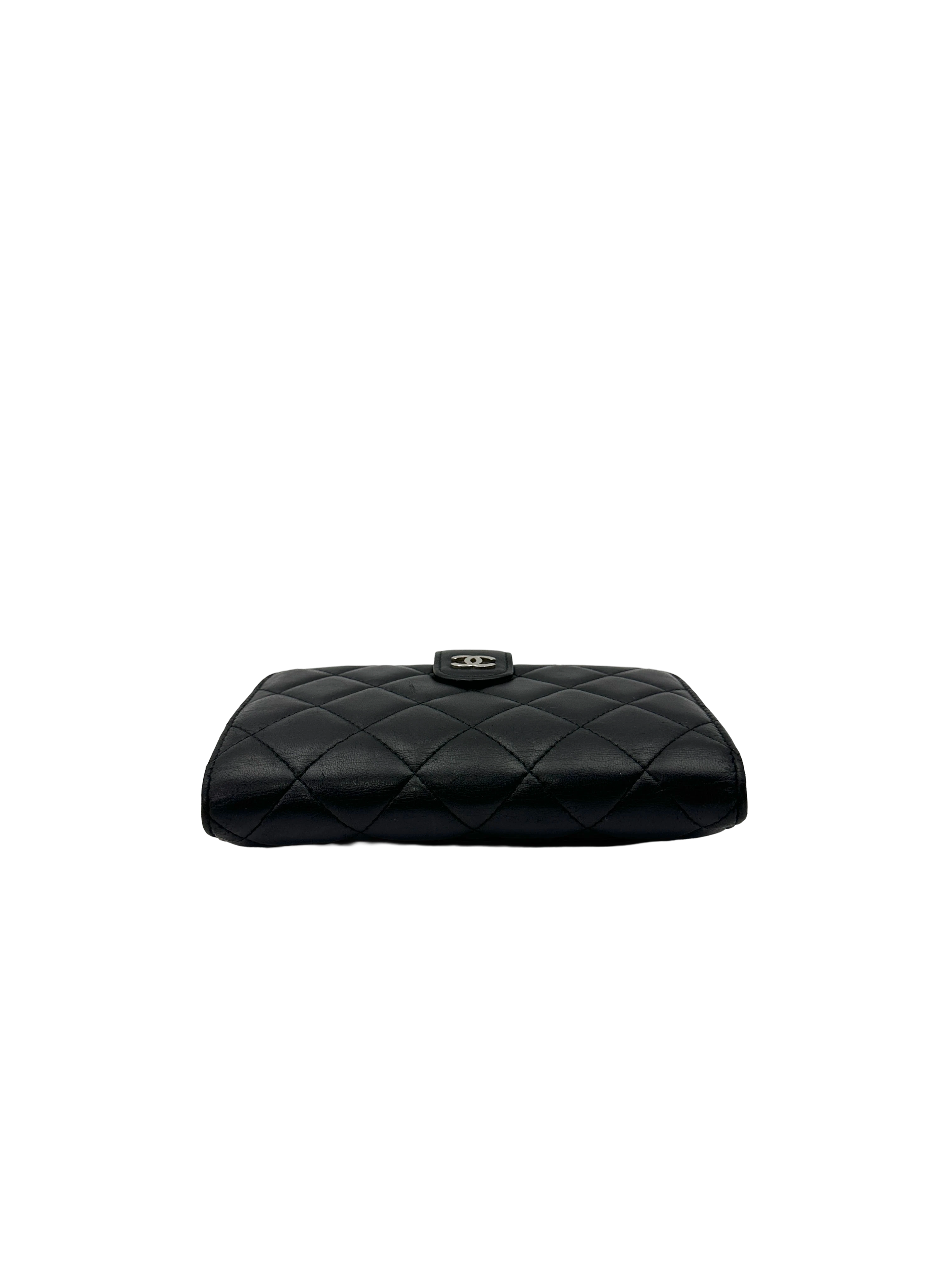 Chanel Black Quilted Leather Wallet(16***59) CC2589