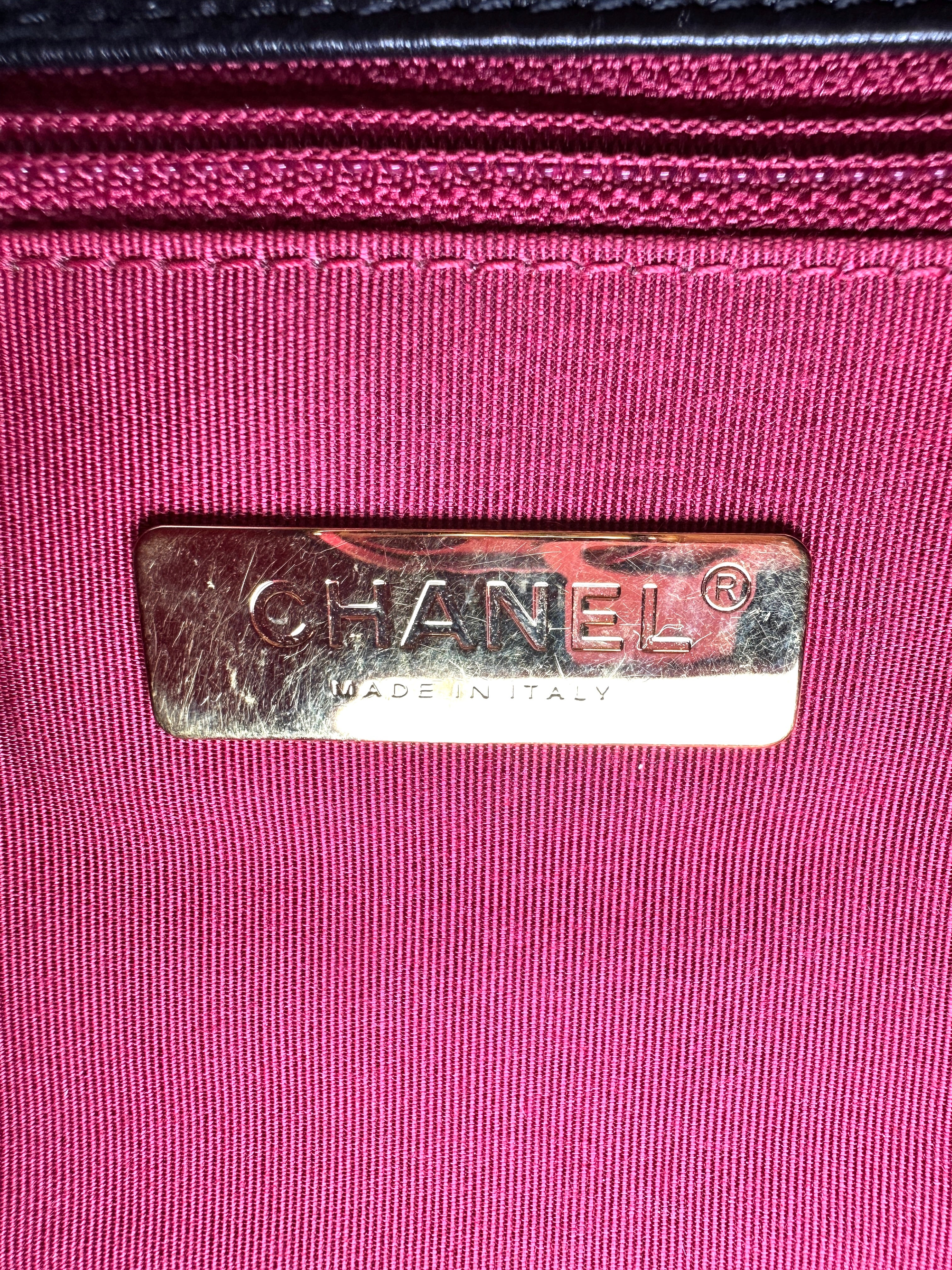 Chanel 19Bag Black Quilted Leather Shoulder Bag(30***30) CC2600