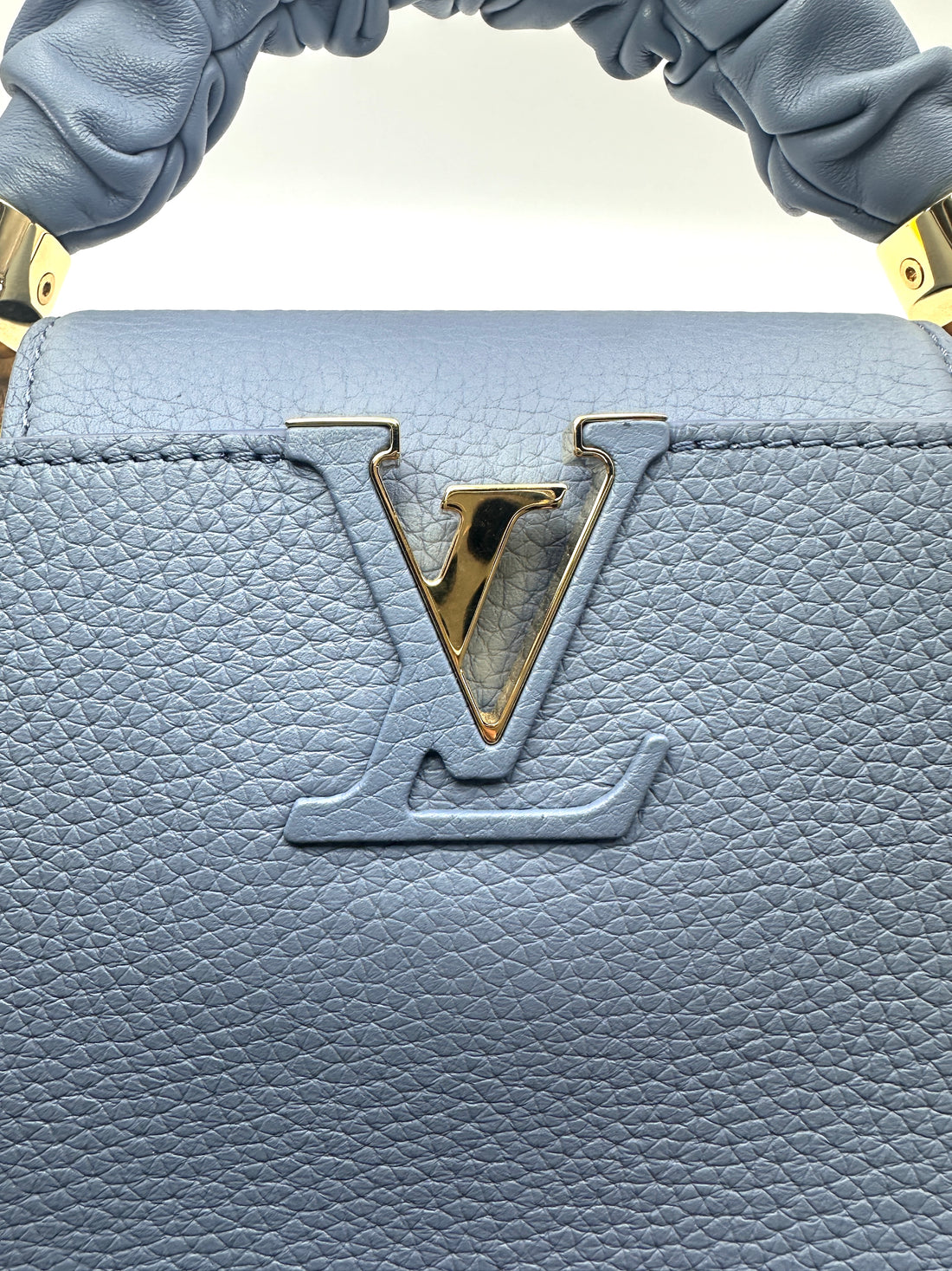 Louis Vuitton Capucines BB Blue Taurillon Leather Ruched Chouchou Handle Bag LV3374