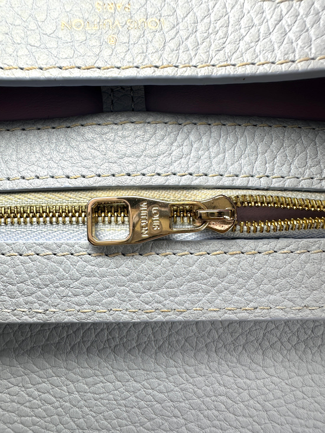 Louis Vuitton Capucines Blue Taurillon Leather Handle Bag LV3382
