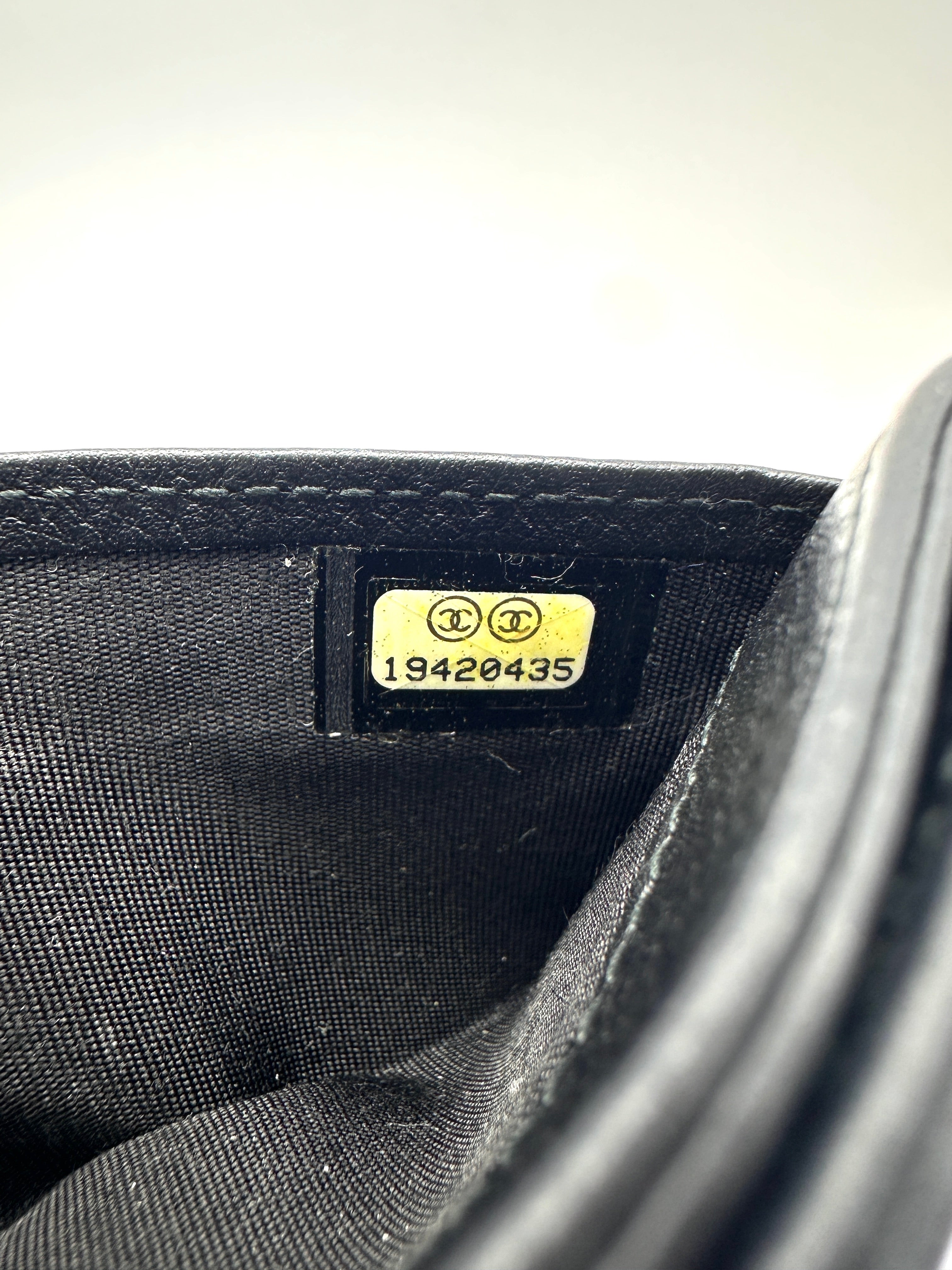 Chanel Black Quilted Leather Wallet(19***35) CC2603