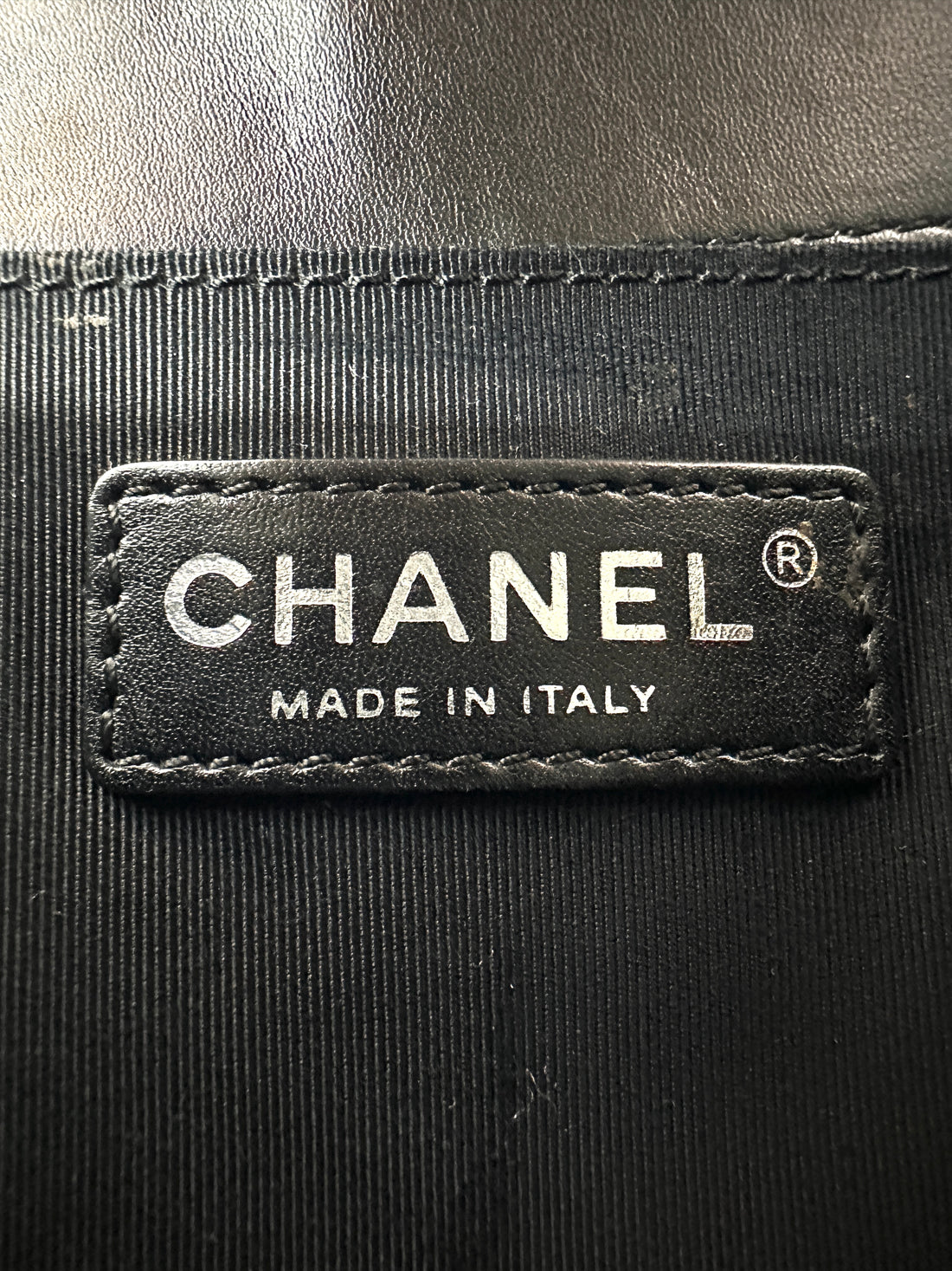 Chanel LeBoy Black Quilted Patent Leather Medium Size Flap Bag(18***65) CC2602