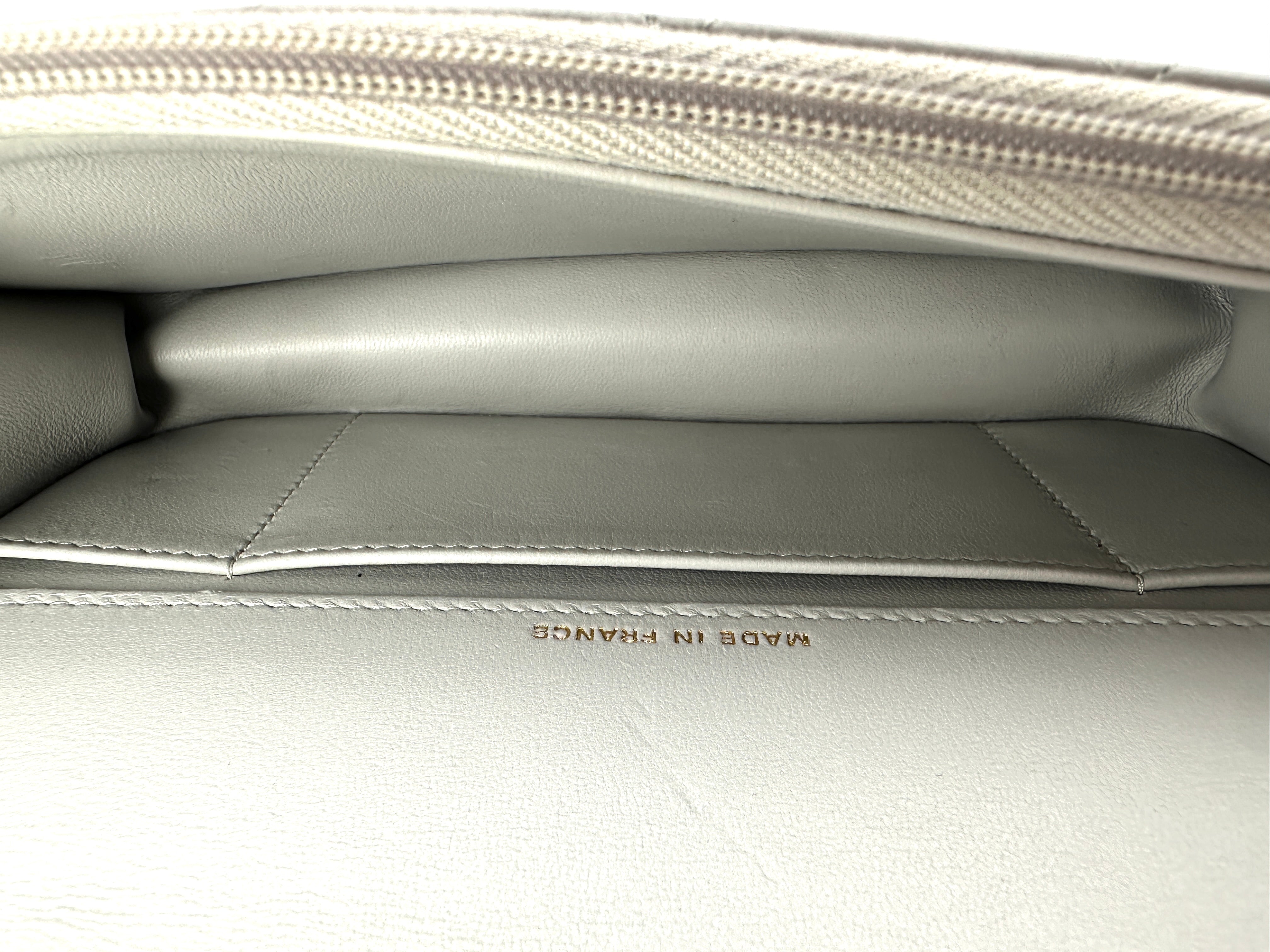 Chanel 24K Grey Quilted Leather Top Handle Shoulder Bag(L9***56) CC2608