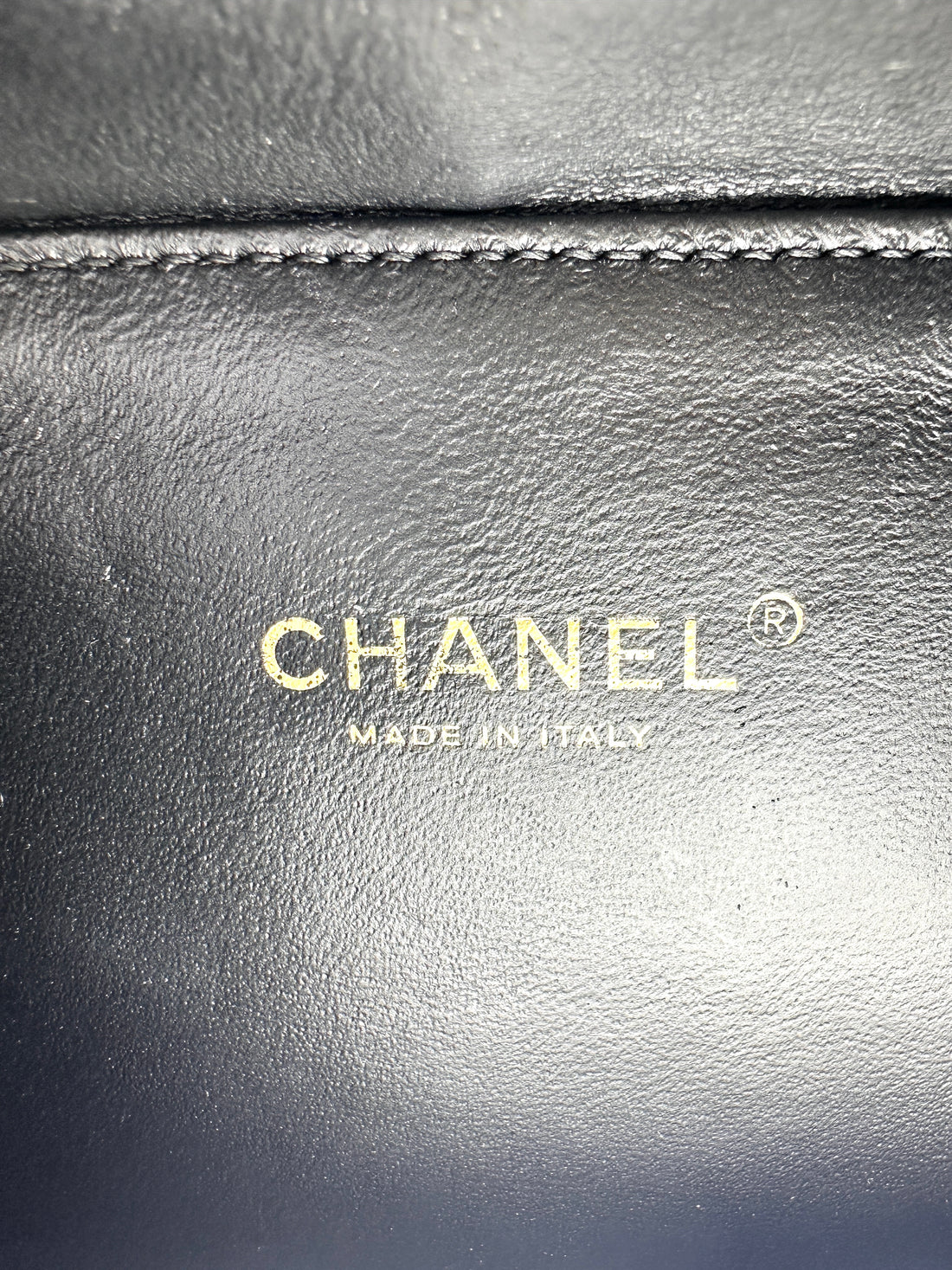 Chanel CC Filigree Black/White Quilted Leather Vanity Case(23***09) CC2605